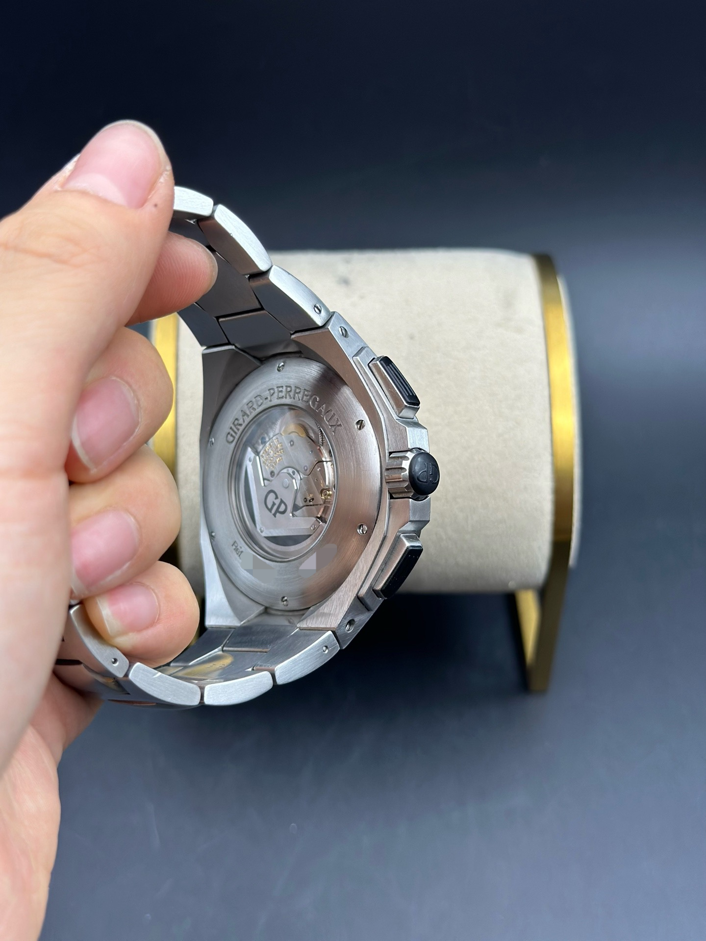 Girard Perregaux 49970-11-131-11A detail 2