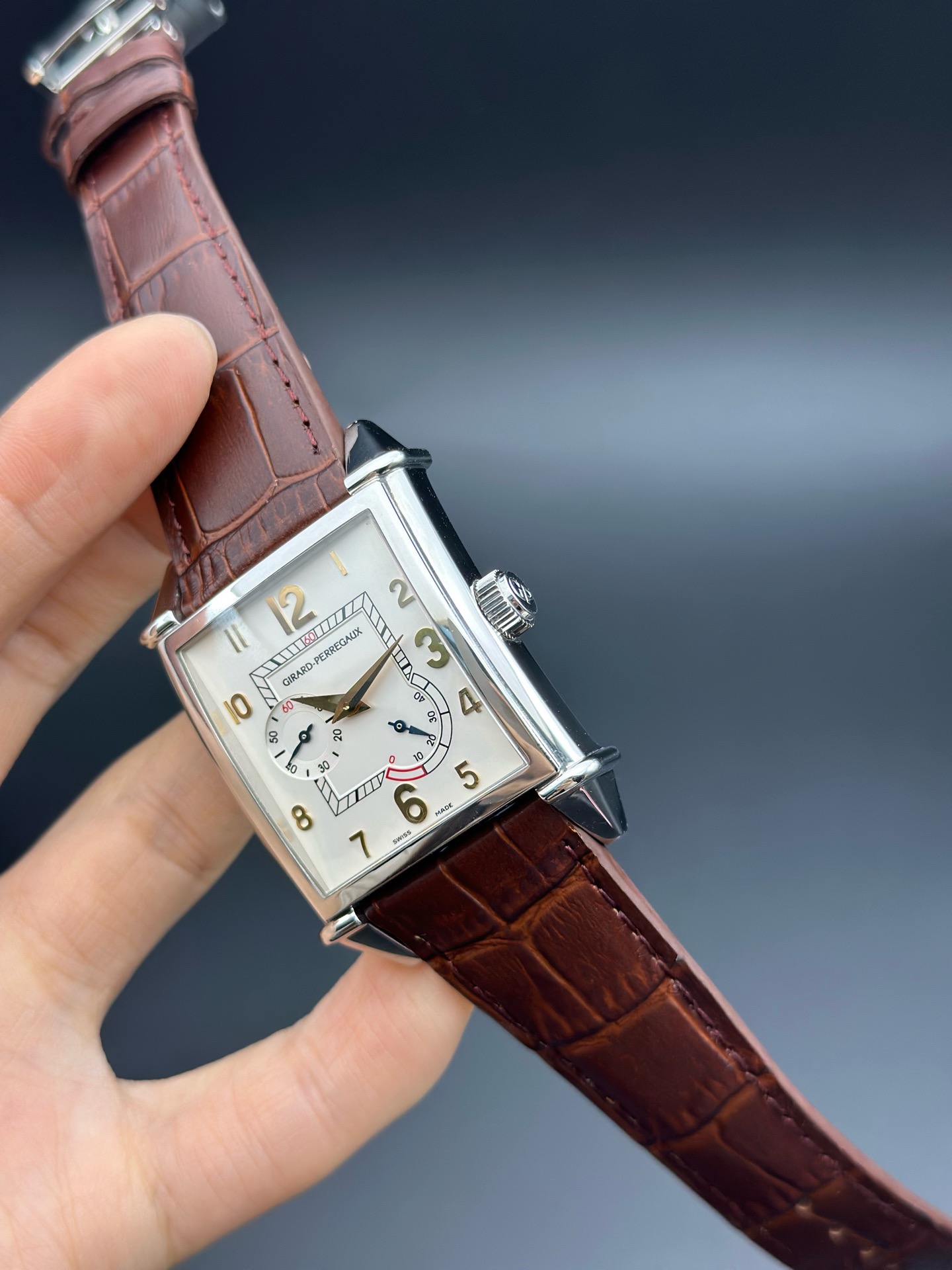 Girard Perregaux 25850-11-113-BAEA detail 3