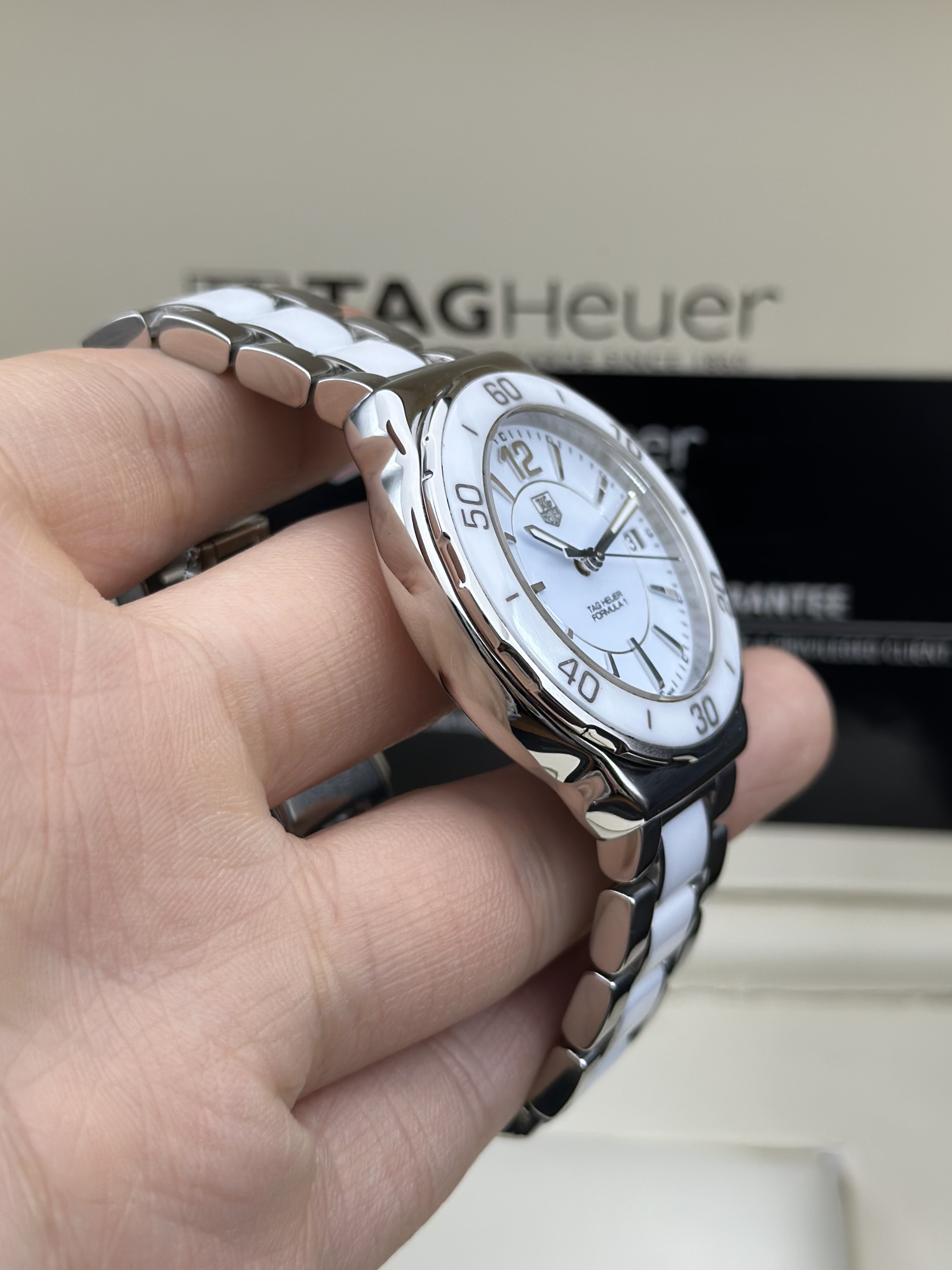 TAG Heuer WAH1211.BA0861 detail 2