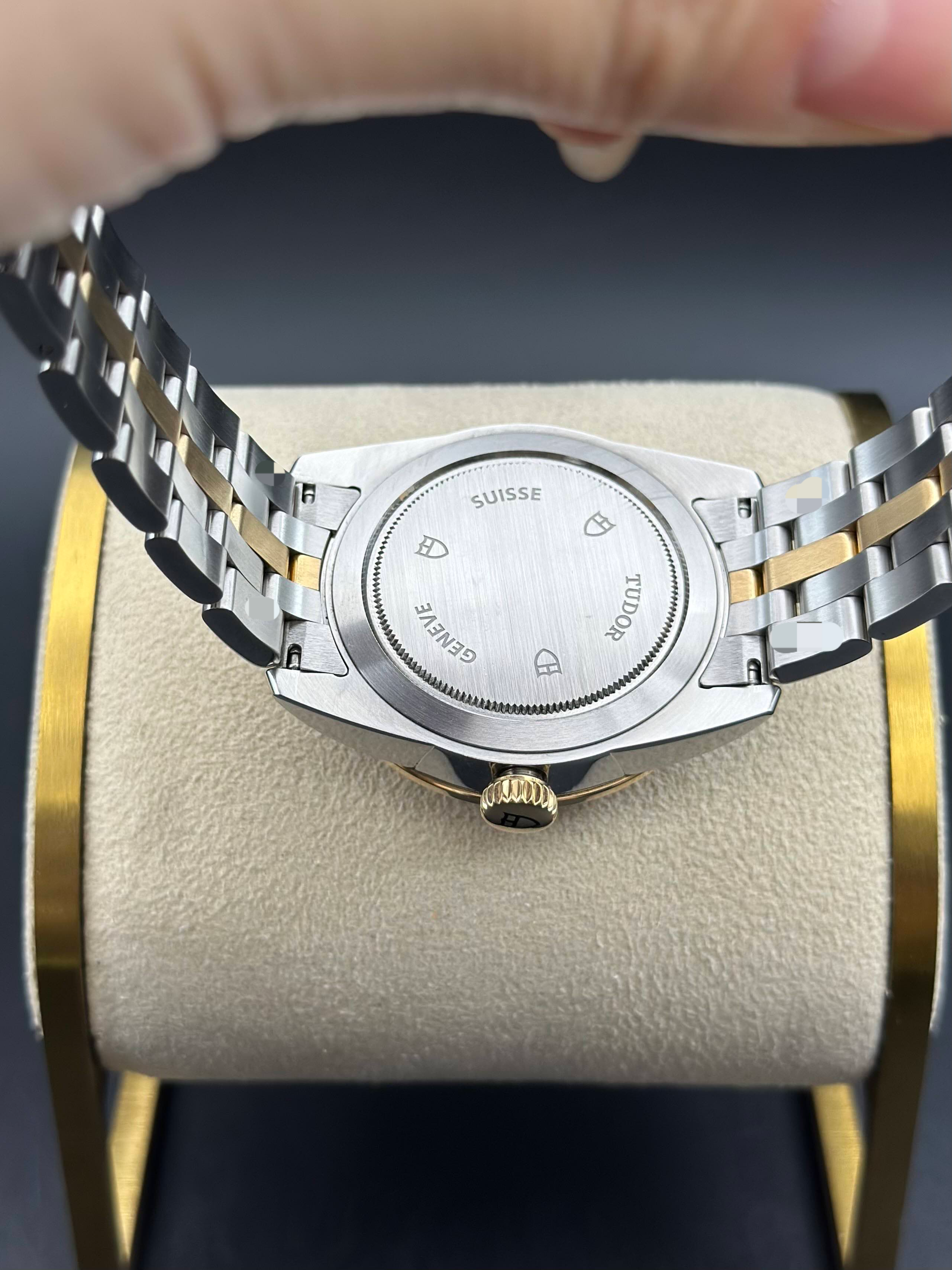 Tudor 56003-0008 detail 7
