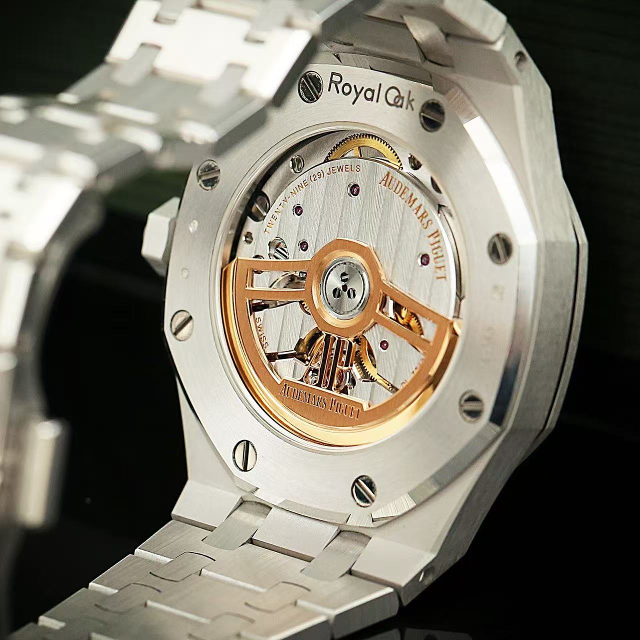 Audemars Piguet 15551BC.ZZ.1356BC.01 detail 4