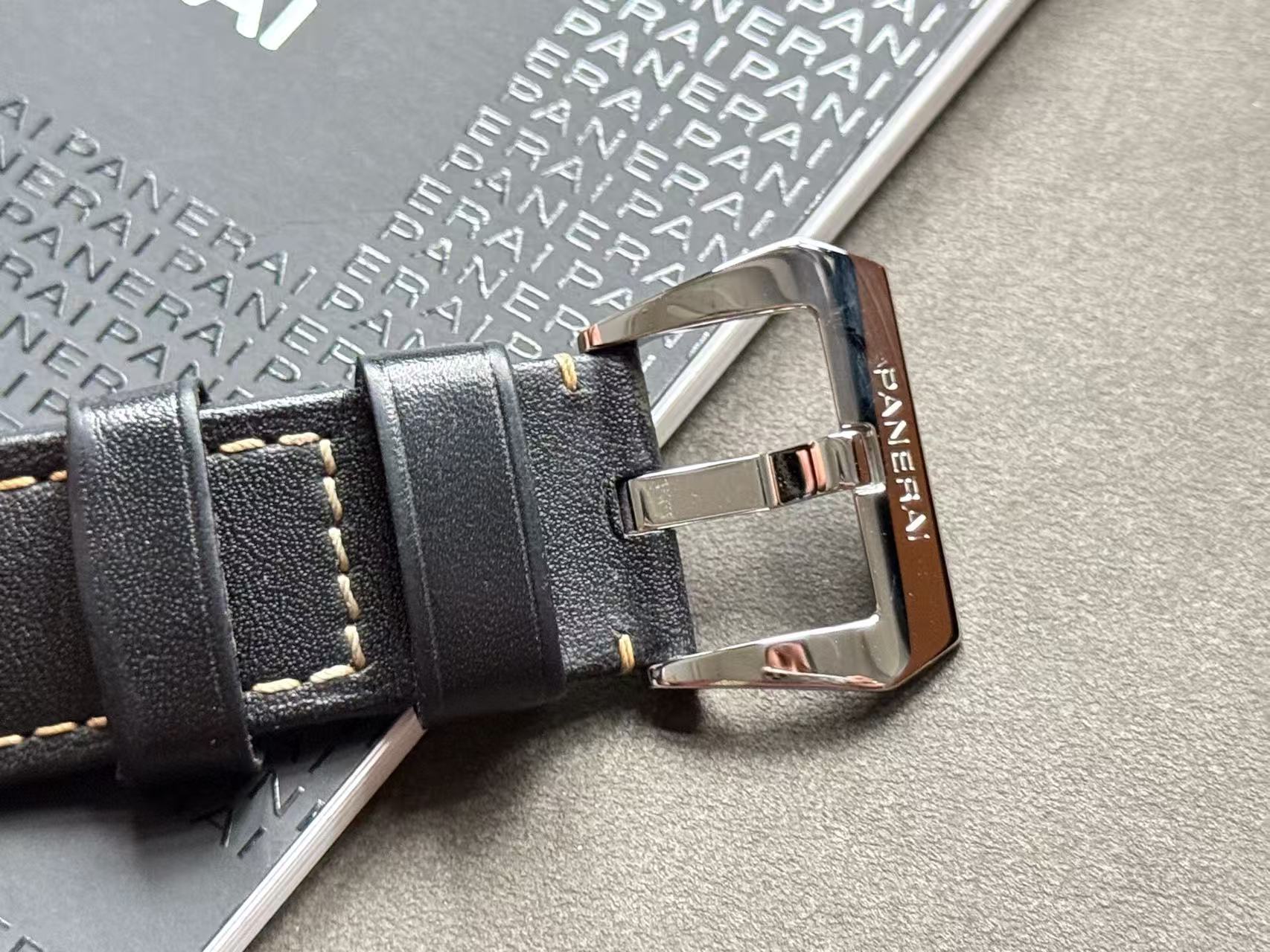 Panerai PAM00773 detail 2