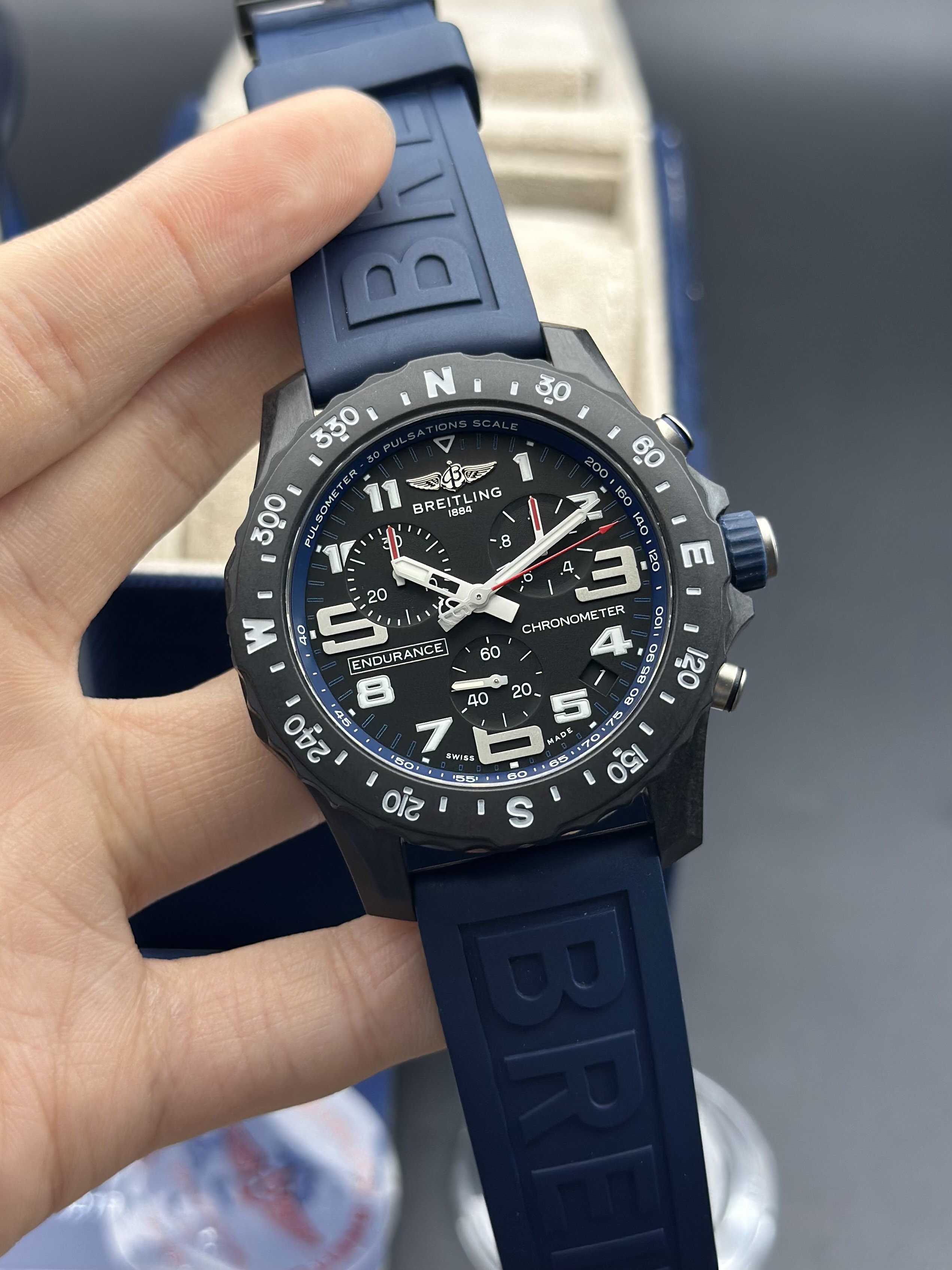 Breitling X82310D51B1S1 detail 1
