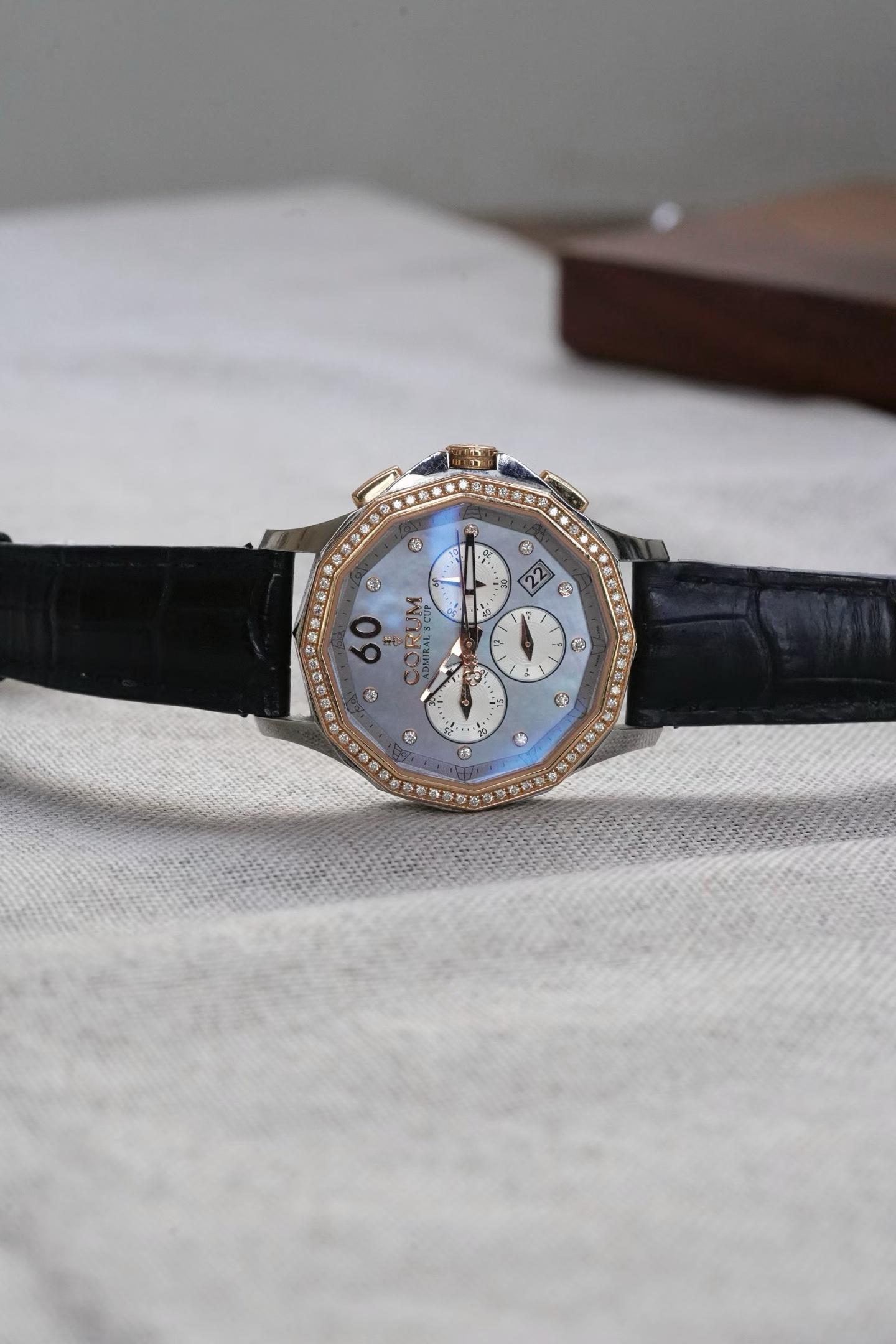 Corum 132.101.29 / F149 detail 2
