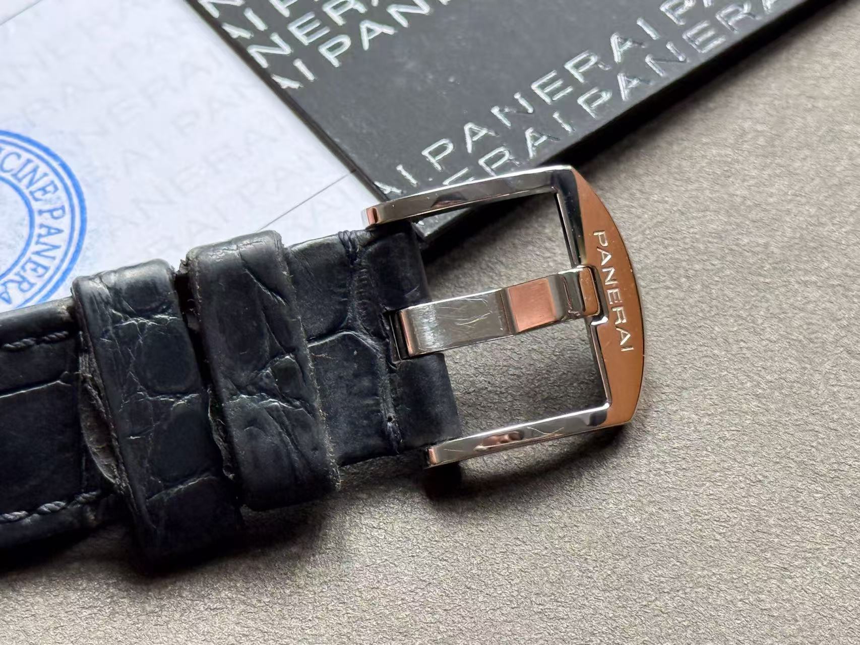 Panerai PAM01250 detail 5