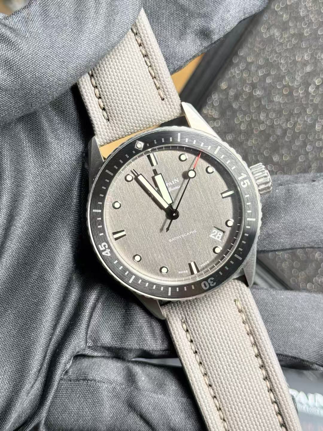 Blancpain 5000-1210-G52A detail 1