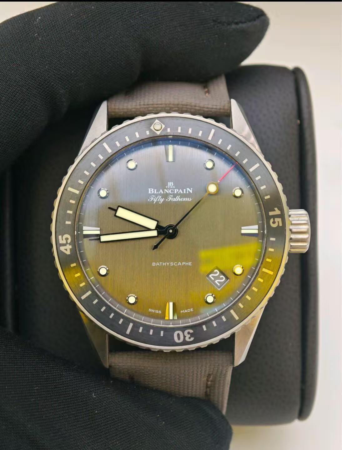 Blancpain 5000-1210-G52A detail 3