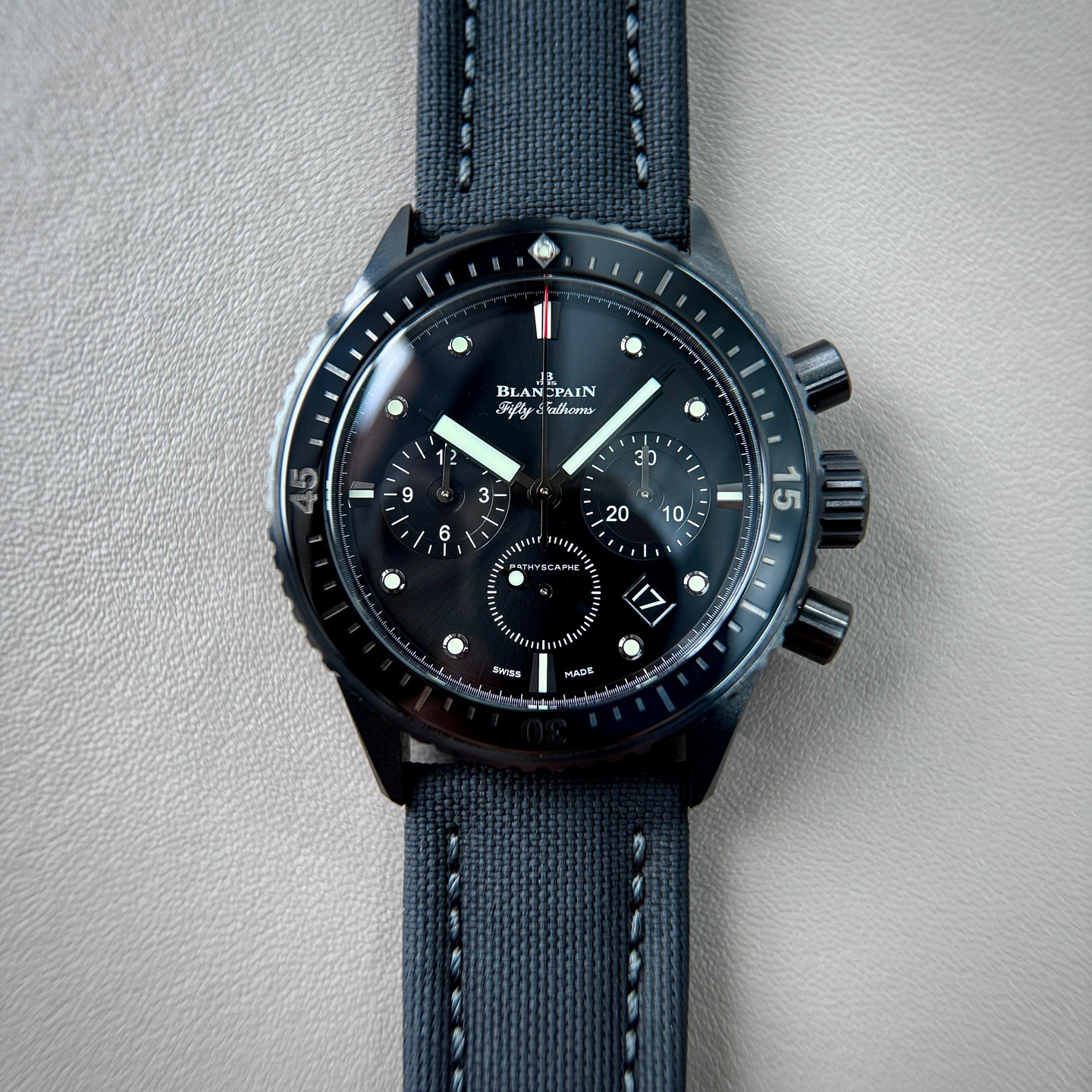 Omega 5200 0130 B52A