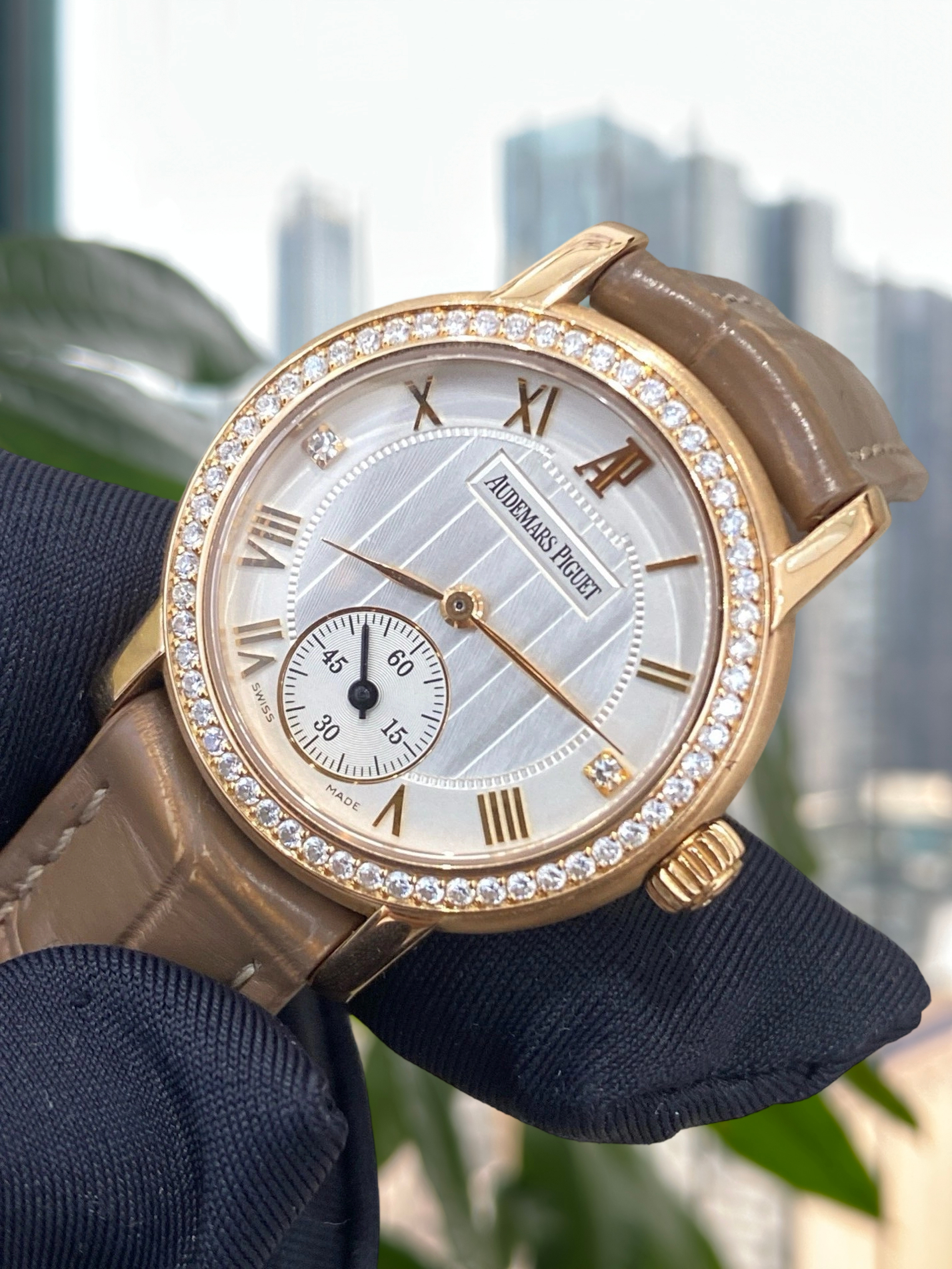 Audemars Piguet 77209OR.ZZ.A067CR.01 detail 1