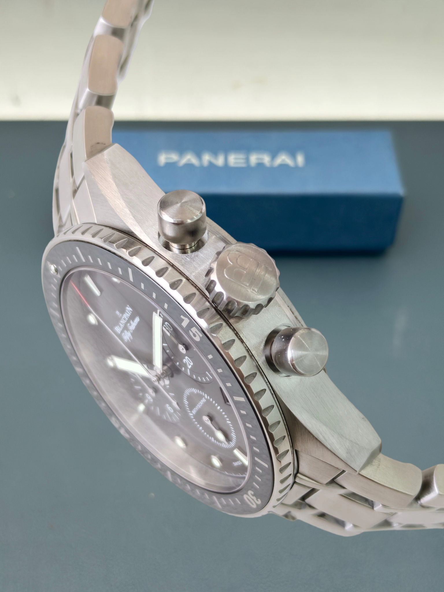 Blancpain 5200-1110-70B detail 4