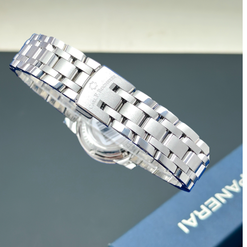 Carl F. Bucherer 00.10621.08.23.21 detail 2