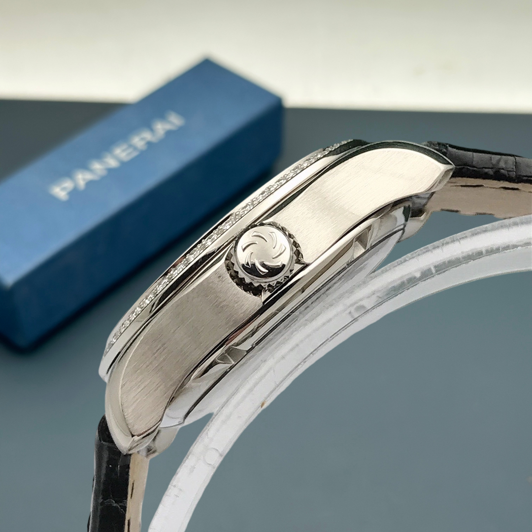 Carl F. Bucherer 00.10911.08.13.11 detail 3