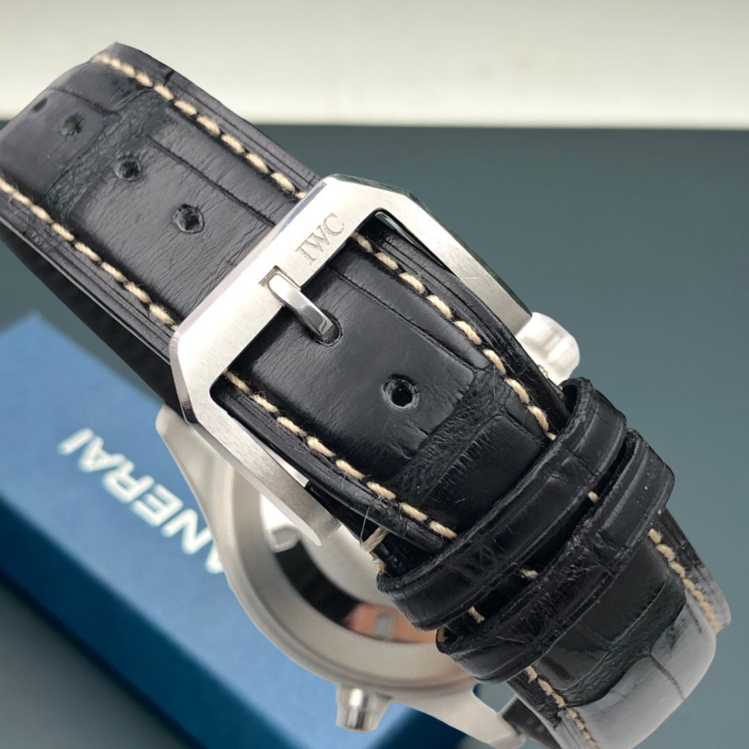 IWC IW371333 detail 3