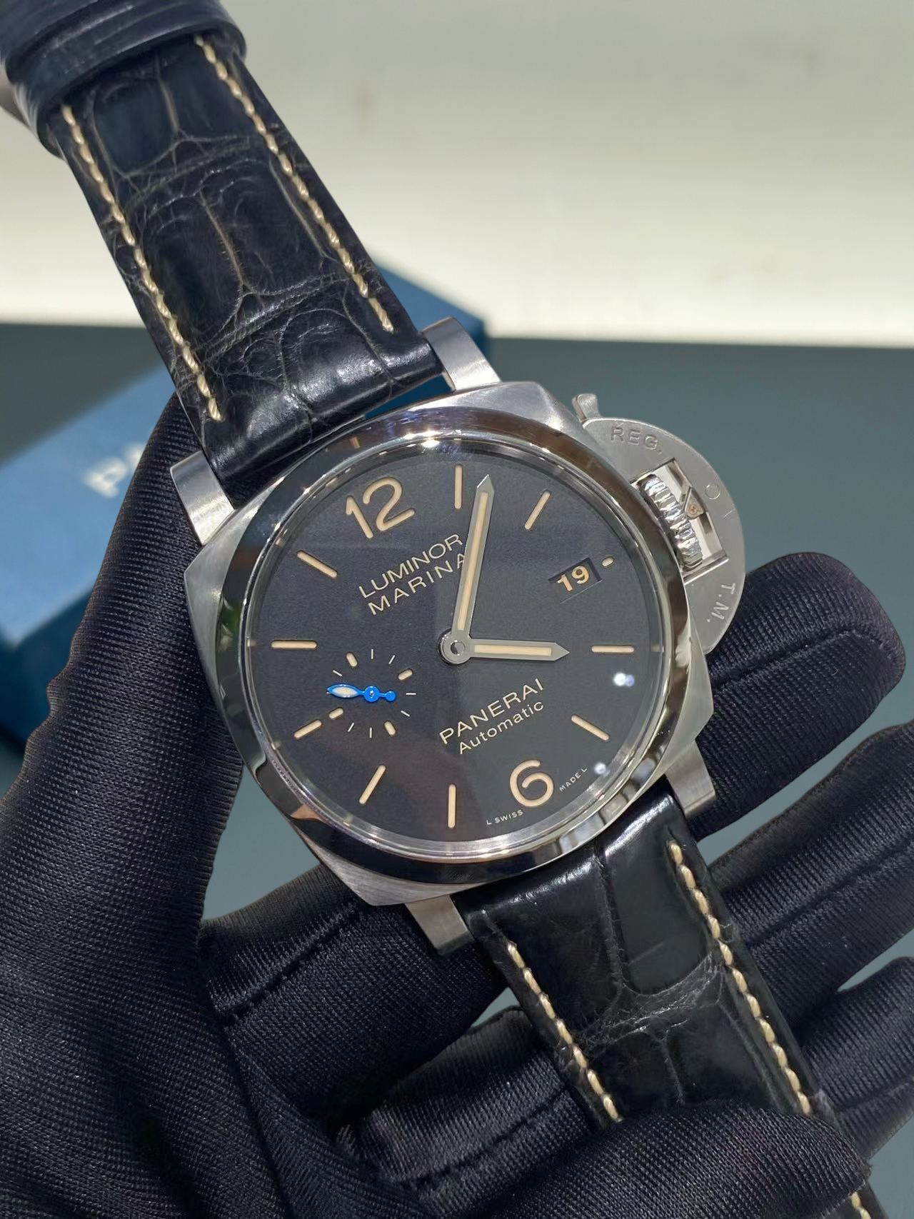 Panerai PAM01392 detail 1