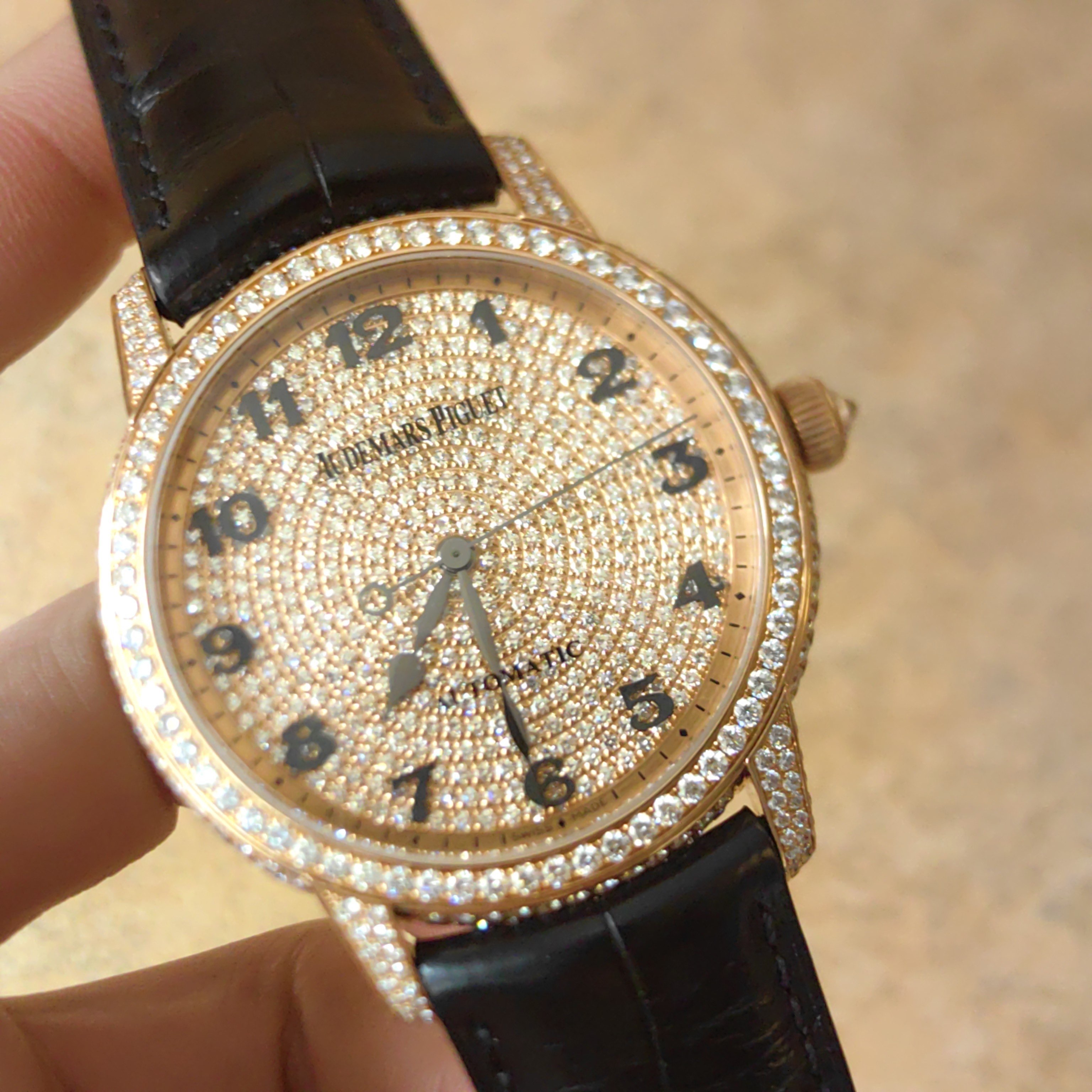Audemars Piguet 15159OR.ZZ.D002CR.01 detail 1