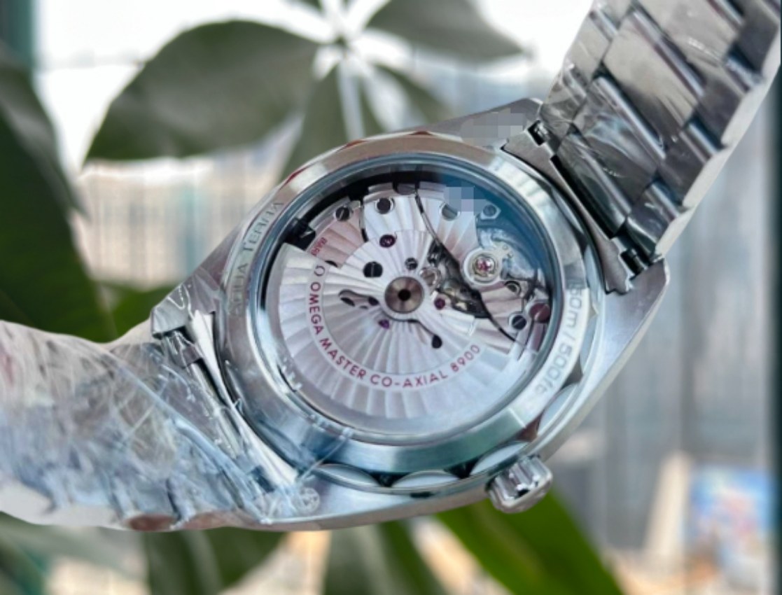 Omega 220.10.41.21.03.001 detail 4