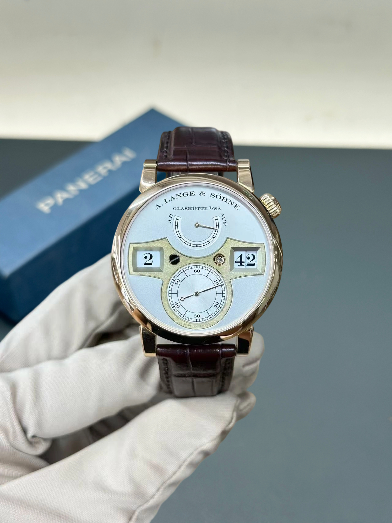 A. Lange & S&ouml;hne 140.032 detail 1