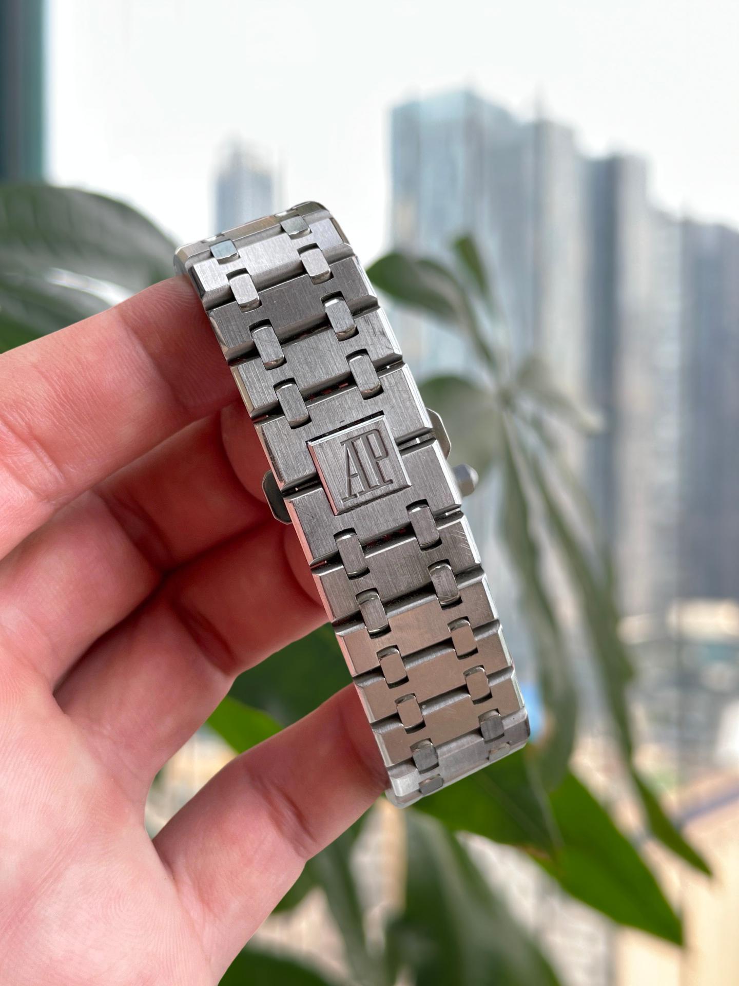 Audemars Piguet 15300st detail 3