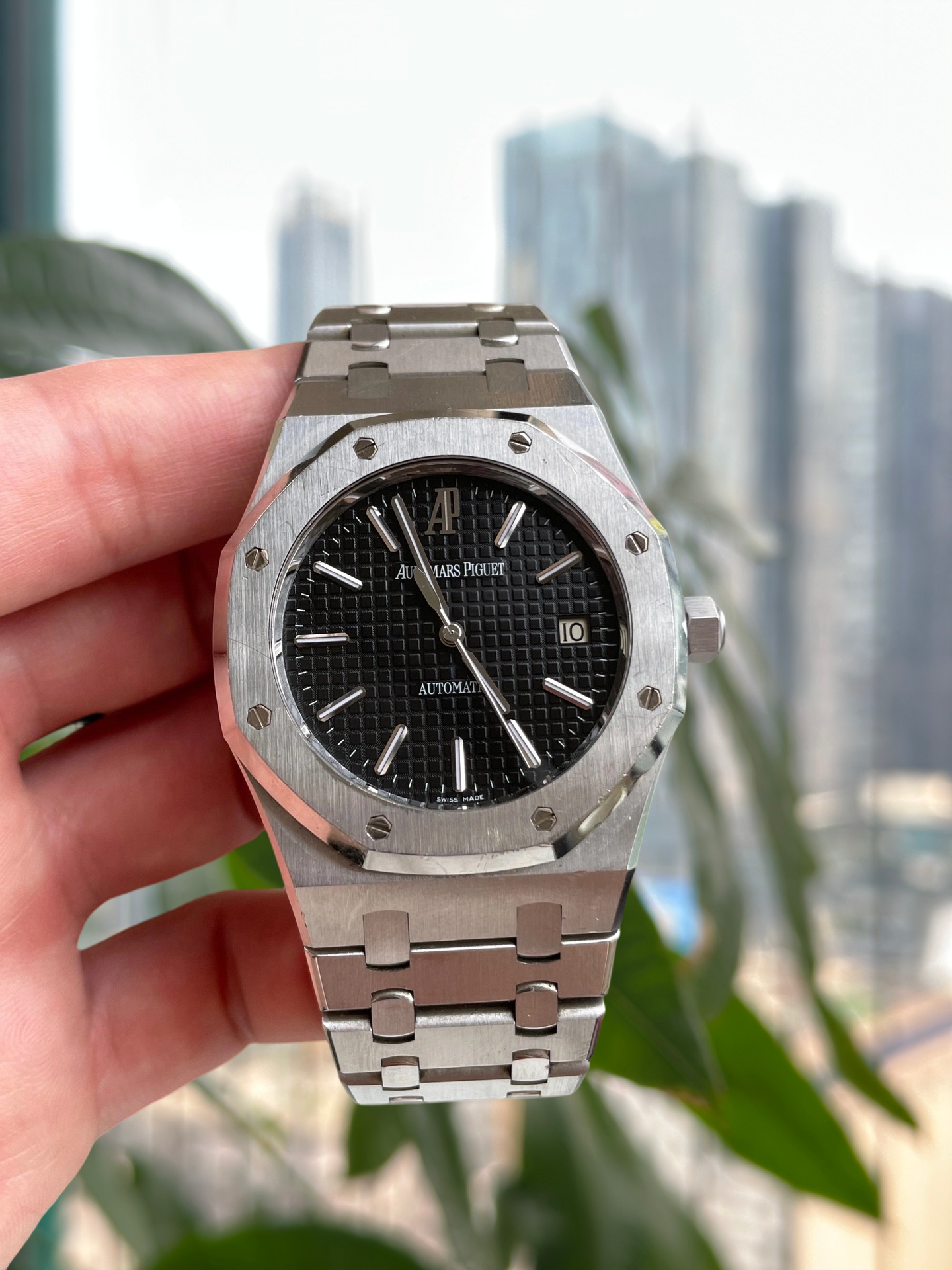 Audemars Piguet 15300st detail 4