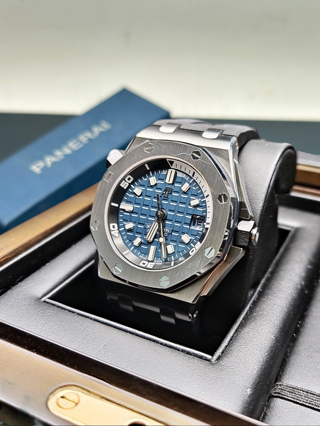 Audemars Piguet 15720ST.OO.A027CA.01 detail 1