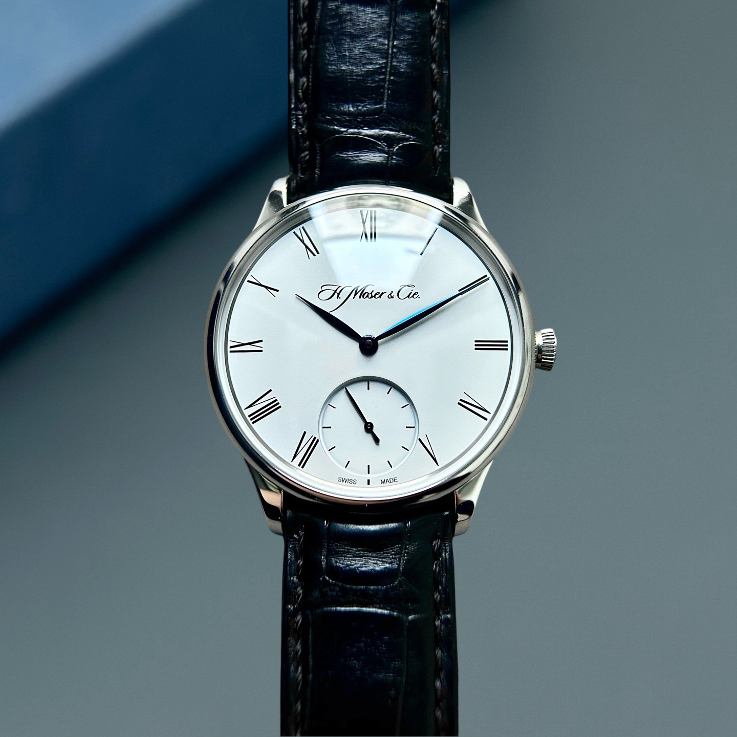 H.Moser & Cie() 2327-0200