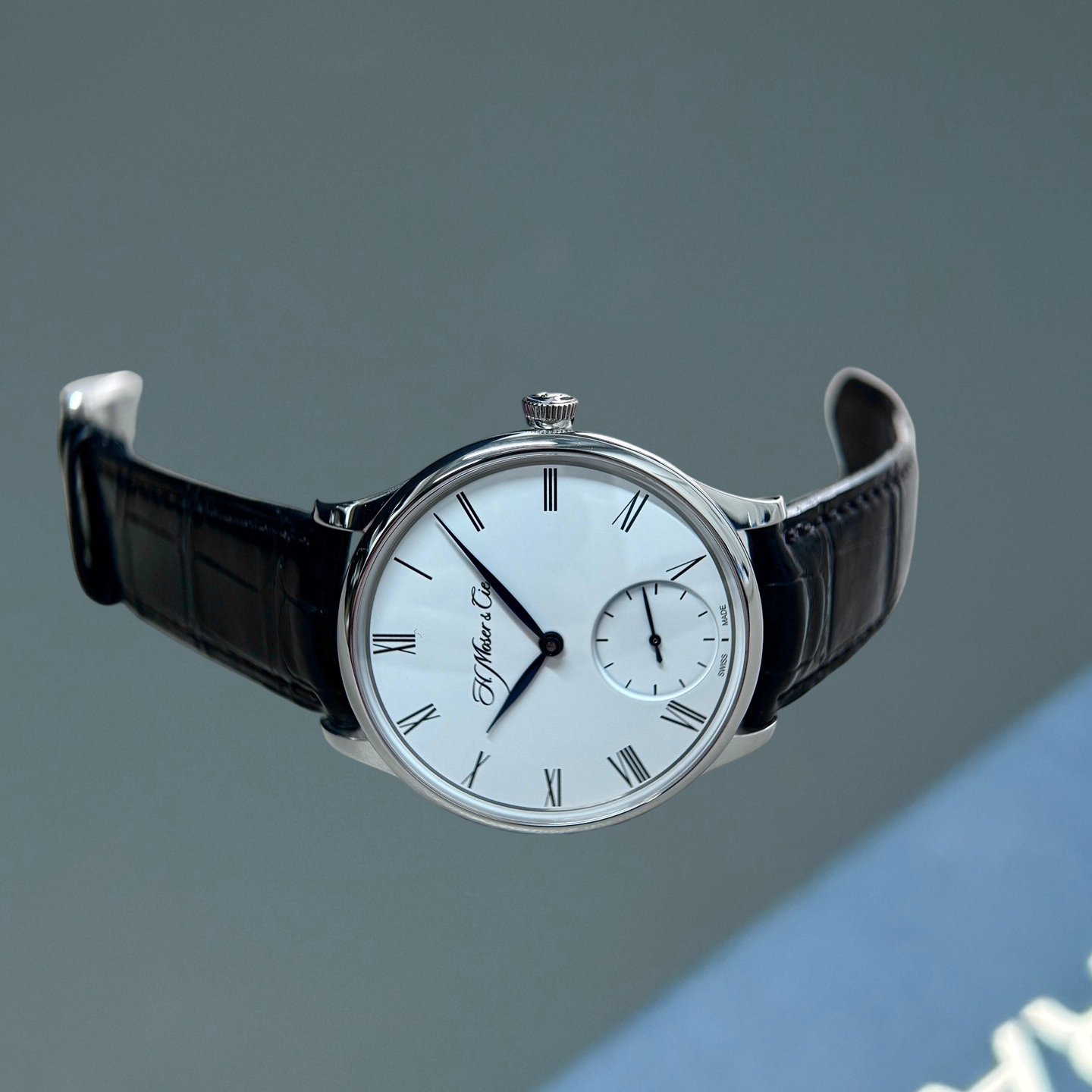 H.Moser & Cie() 2327-0200 detail 2