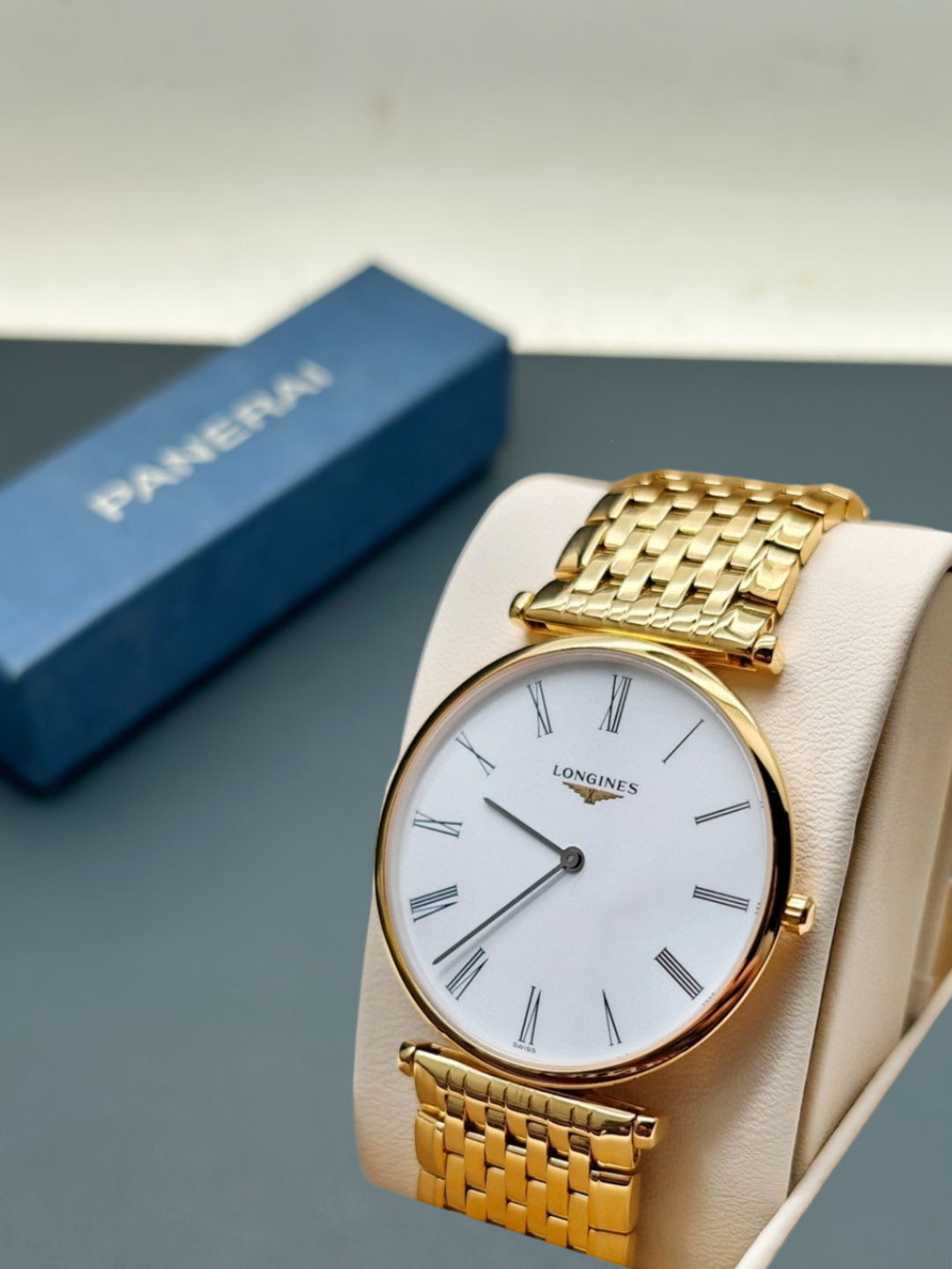 Longines L4.755.2.11.8 detail 1