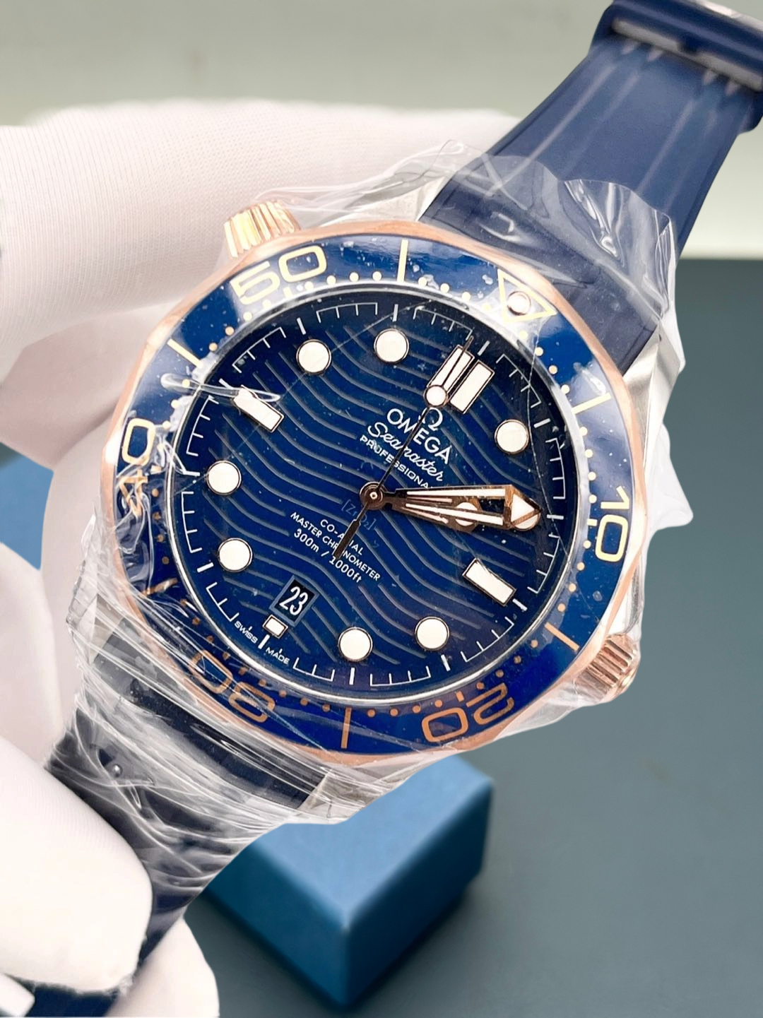 Omega 210.22.42.20.03.002 detail 2