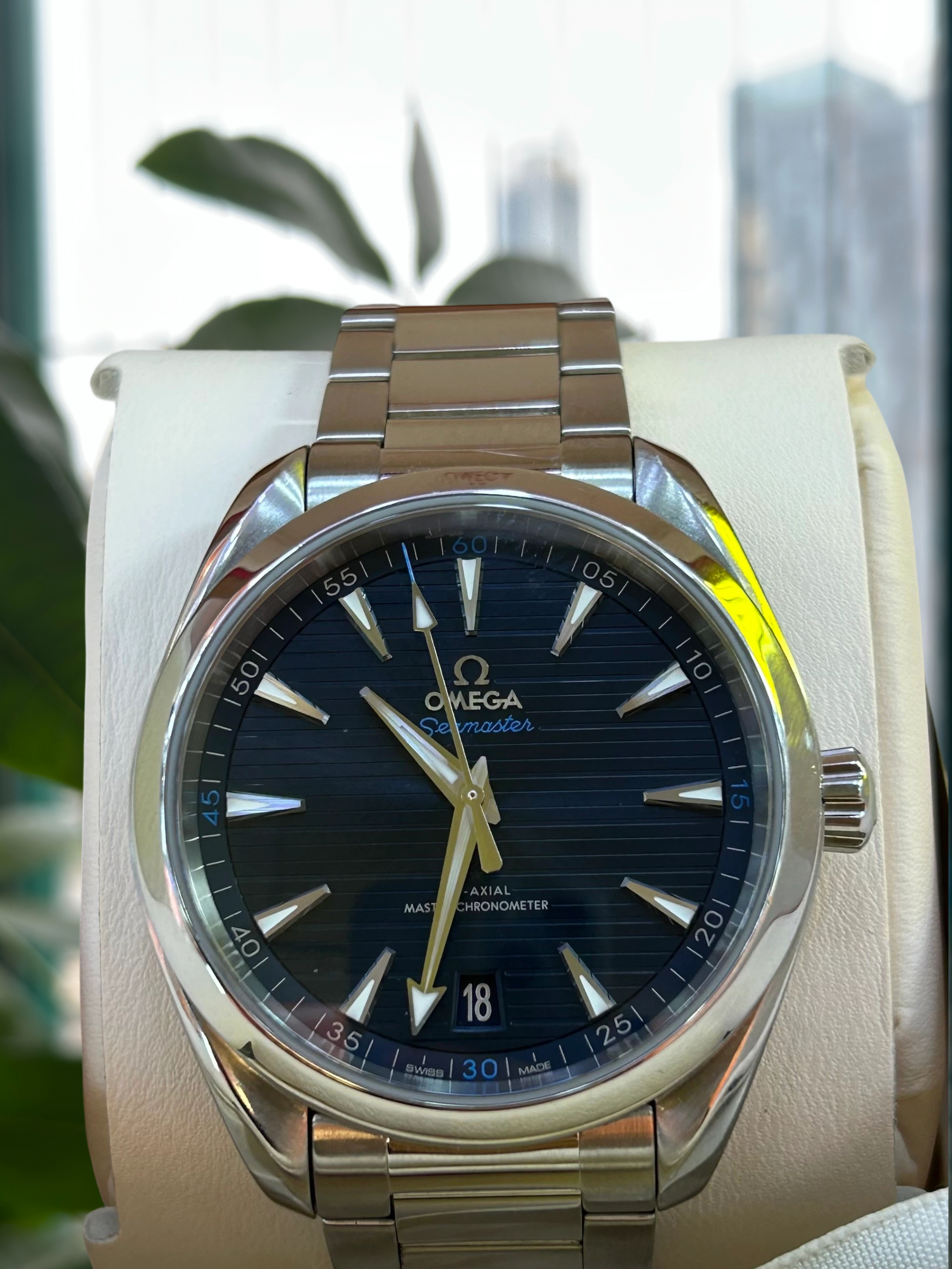 Omega 220.10.41.21.03.001