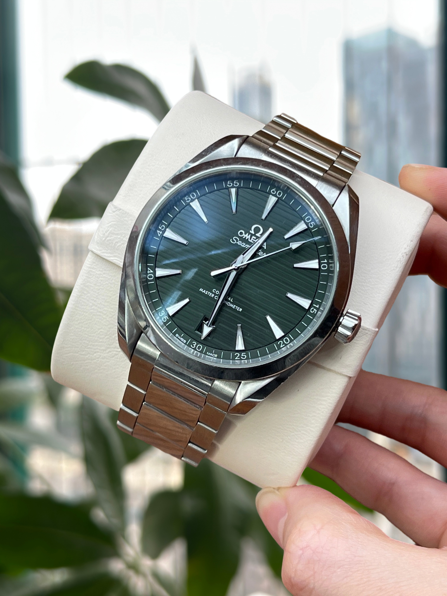 Omega 220.10.41.21.10.001