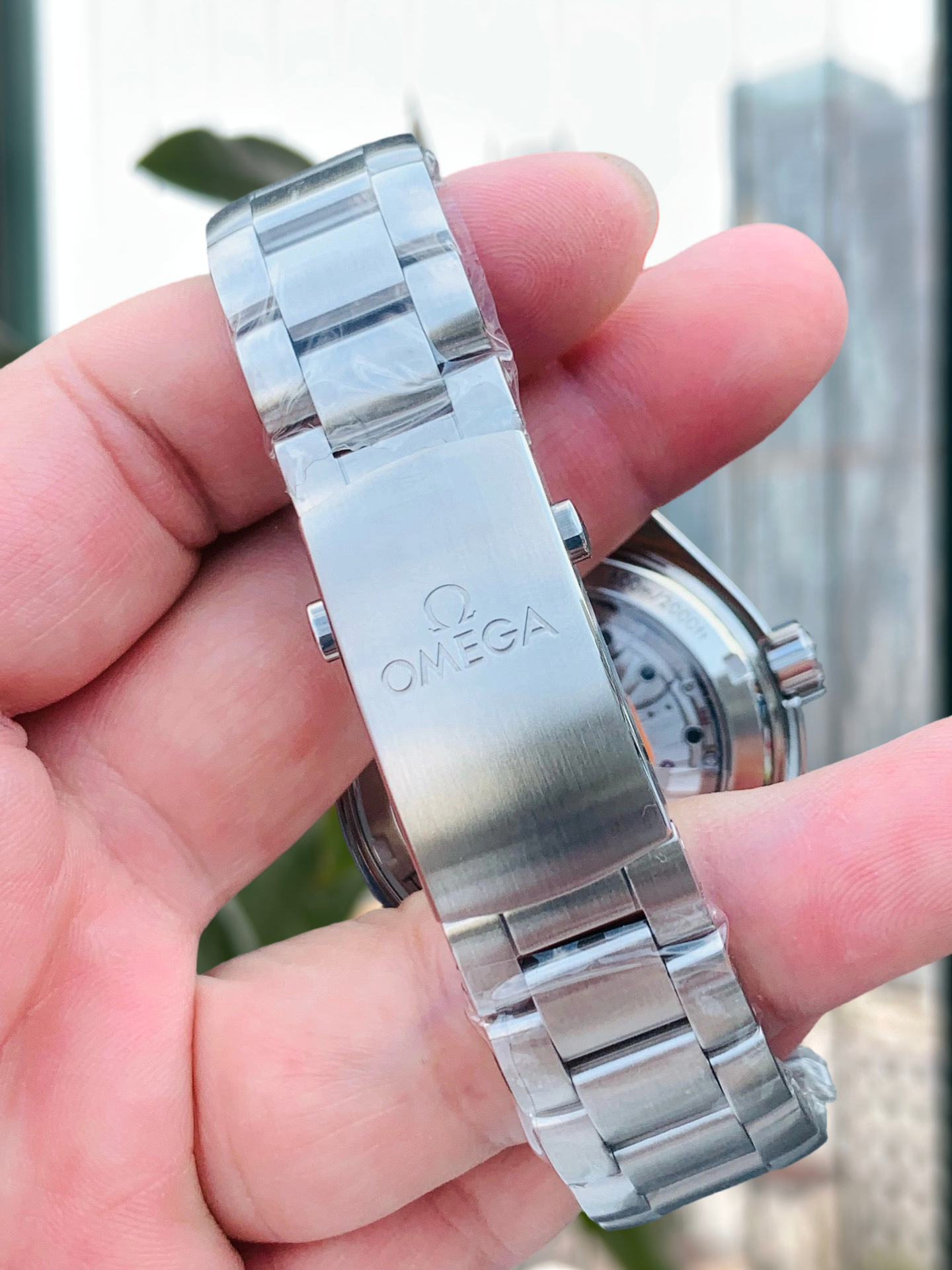 Omega 232.30.44.22.01.001 detail 2