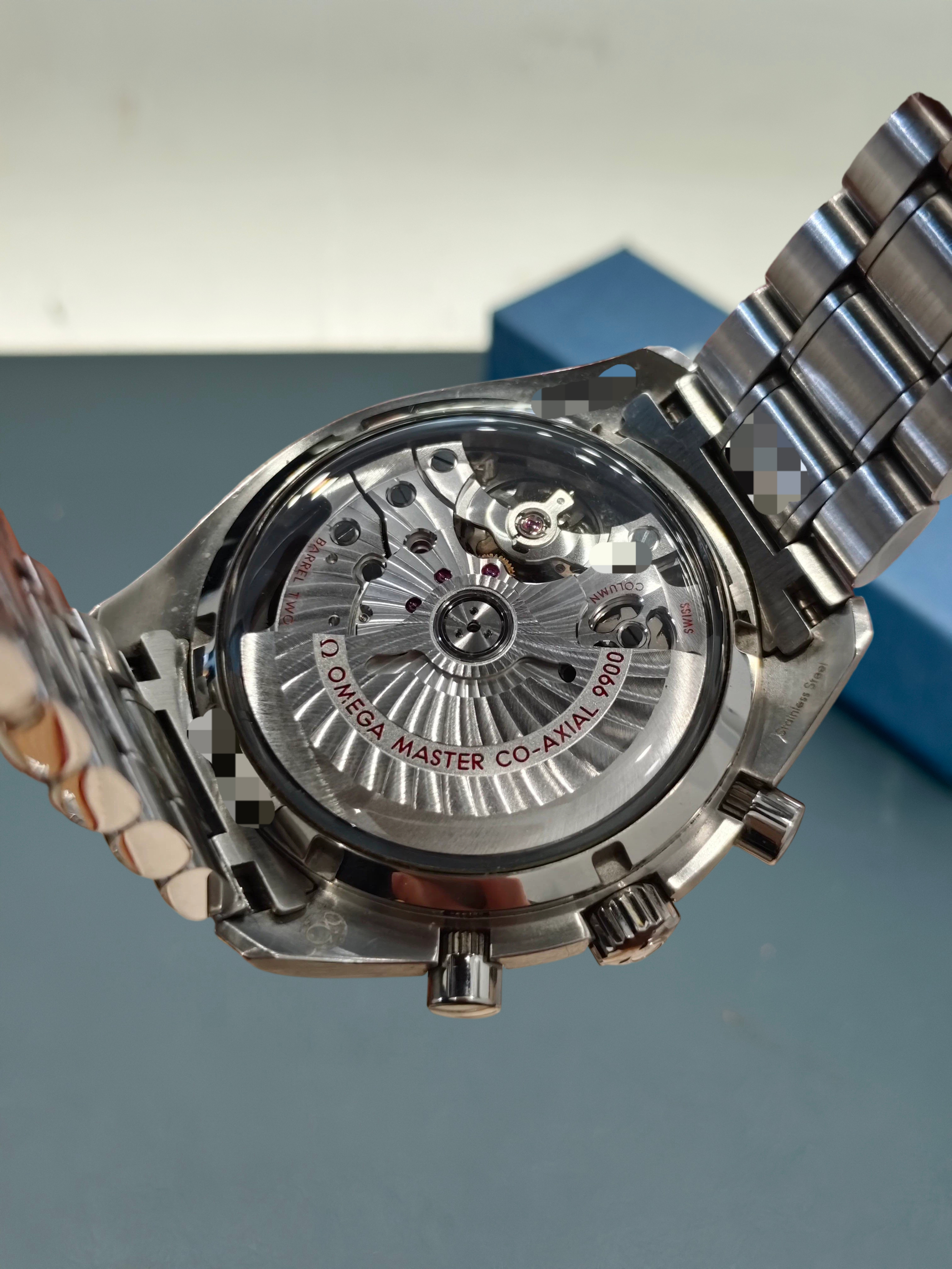 Omega 329.30.44.51.04.001 detail 5