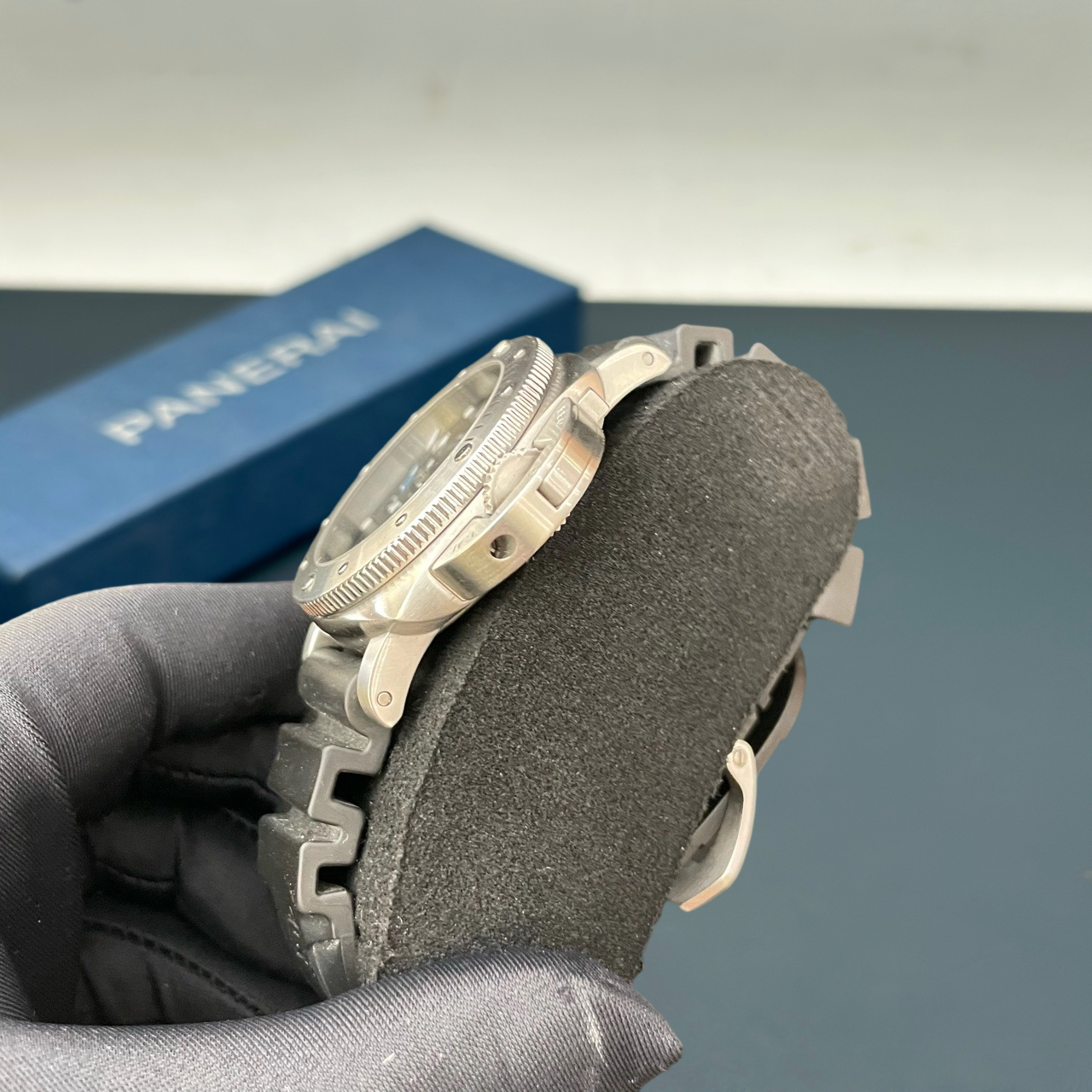 Panerai PAM00973 detail 3