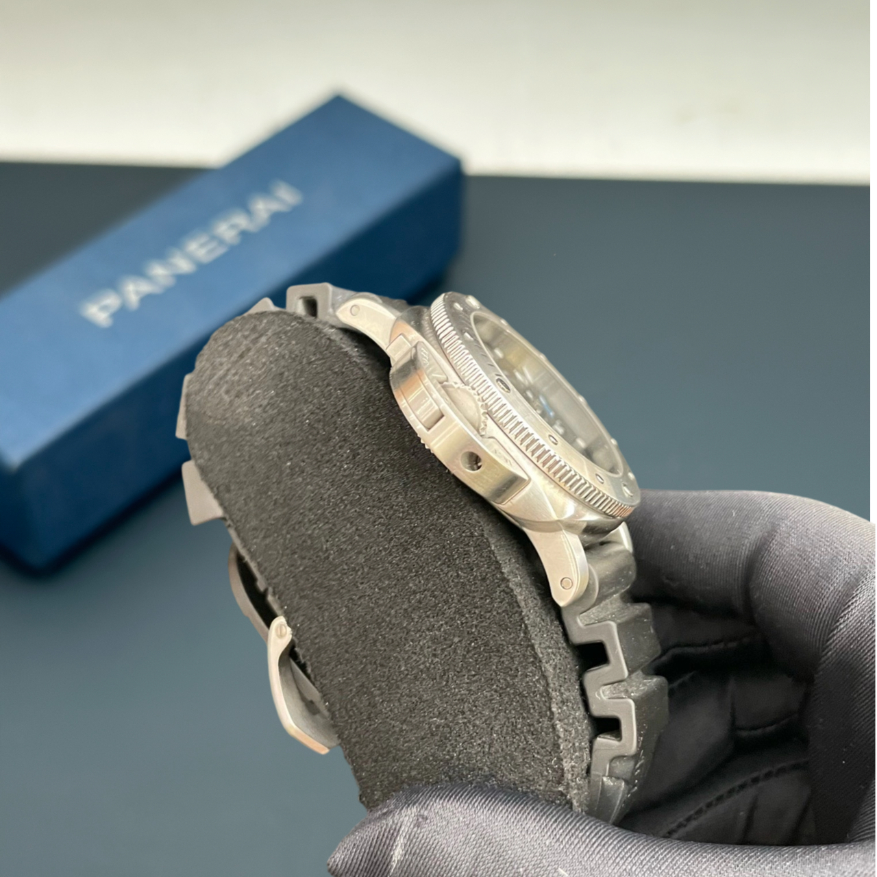 Panerai PAM00973 detail 4