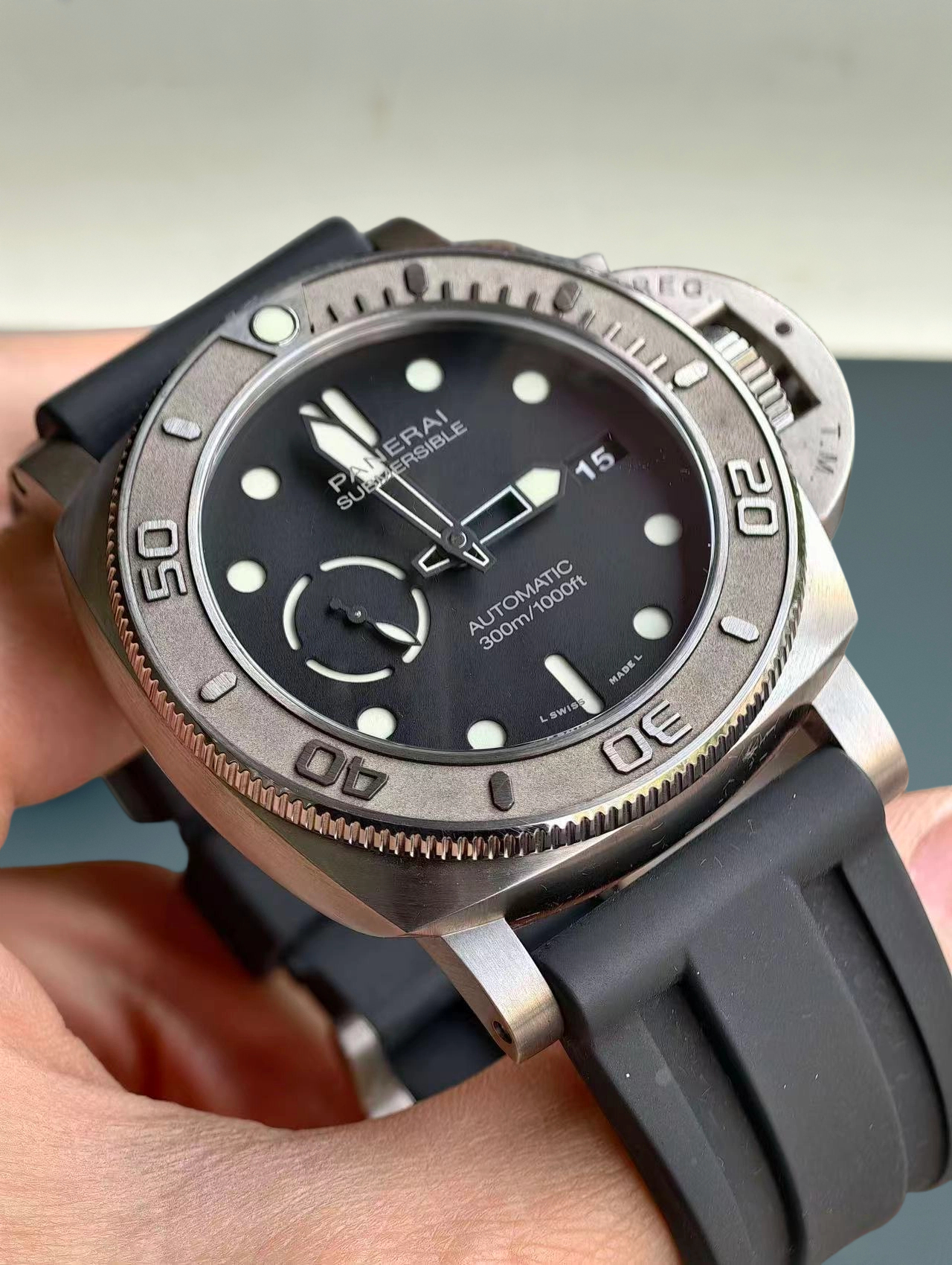 Panerai PAM00984 detail 1