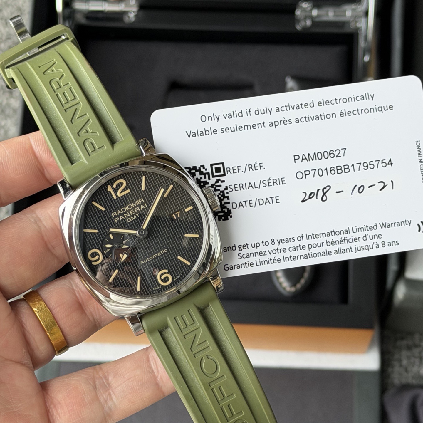 Panerai PAM00627 detail 1