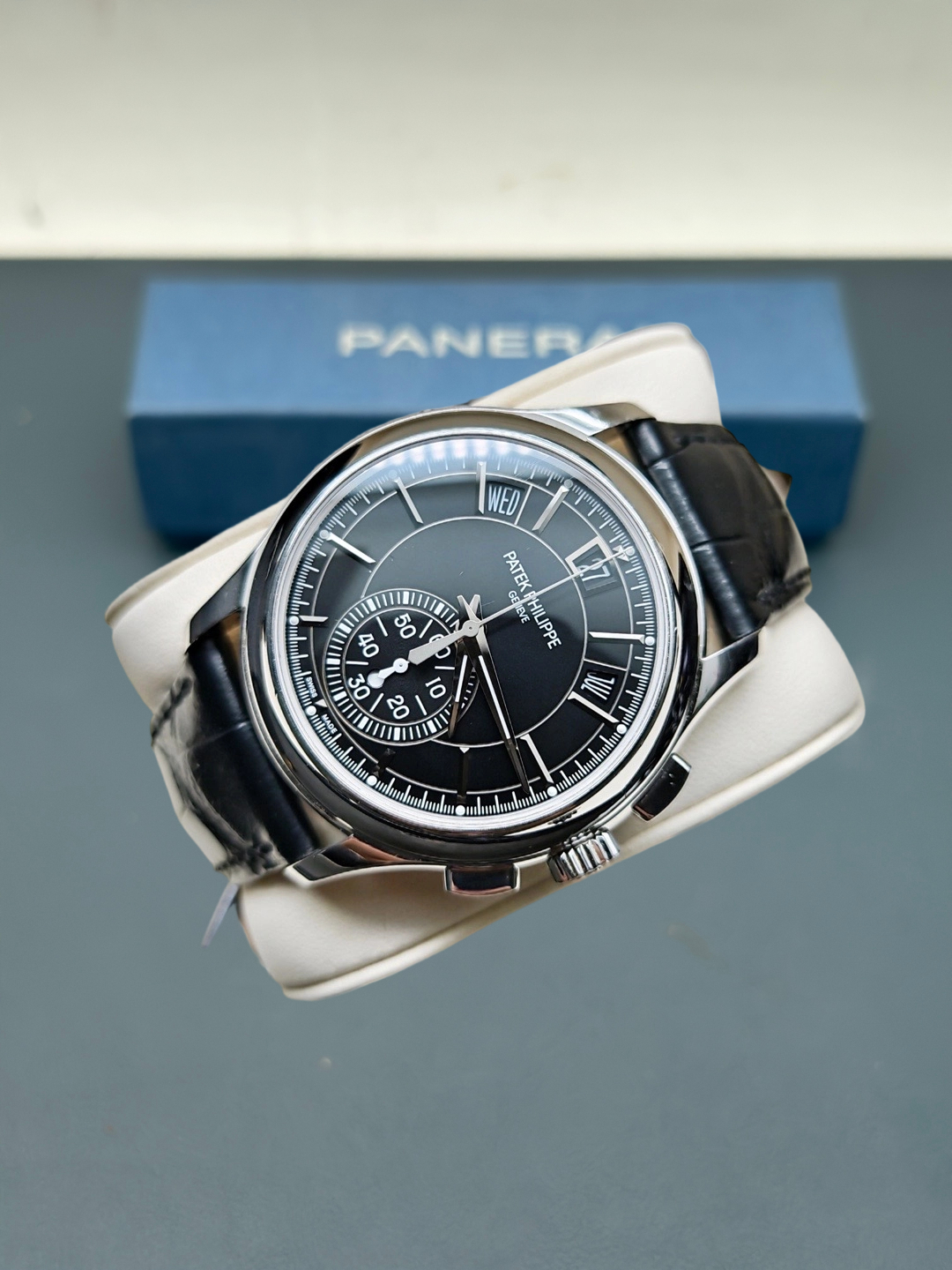 Patek Philippe 5905P-010 detail 3