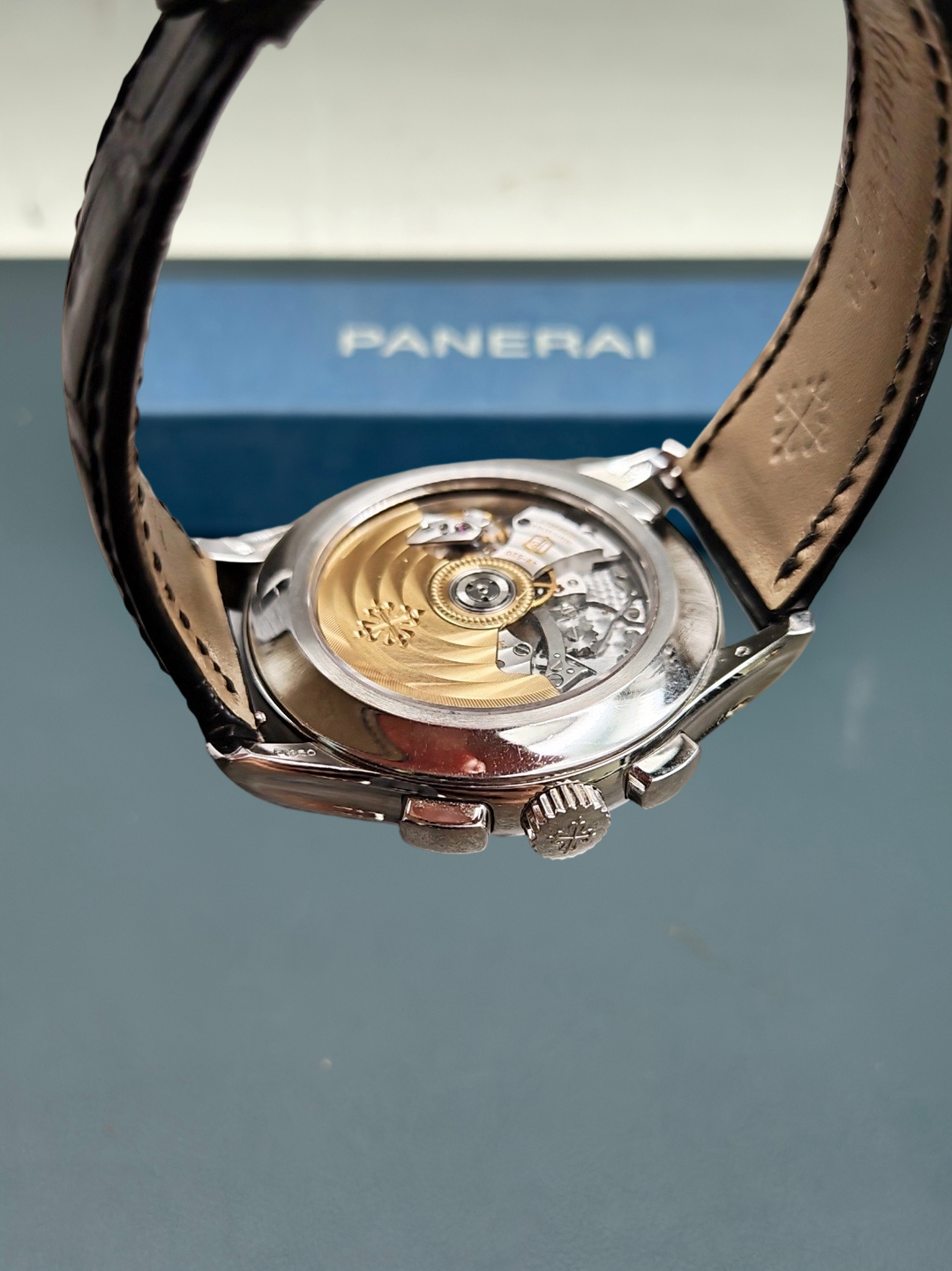 Patek Philippe 5905P-010 detail 5