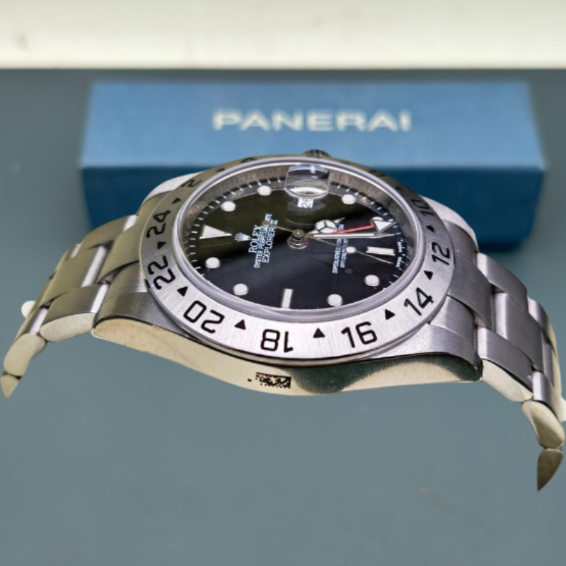 Rolex 16570 detail 2