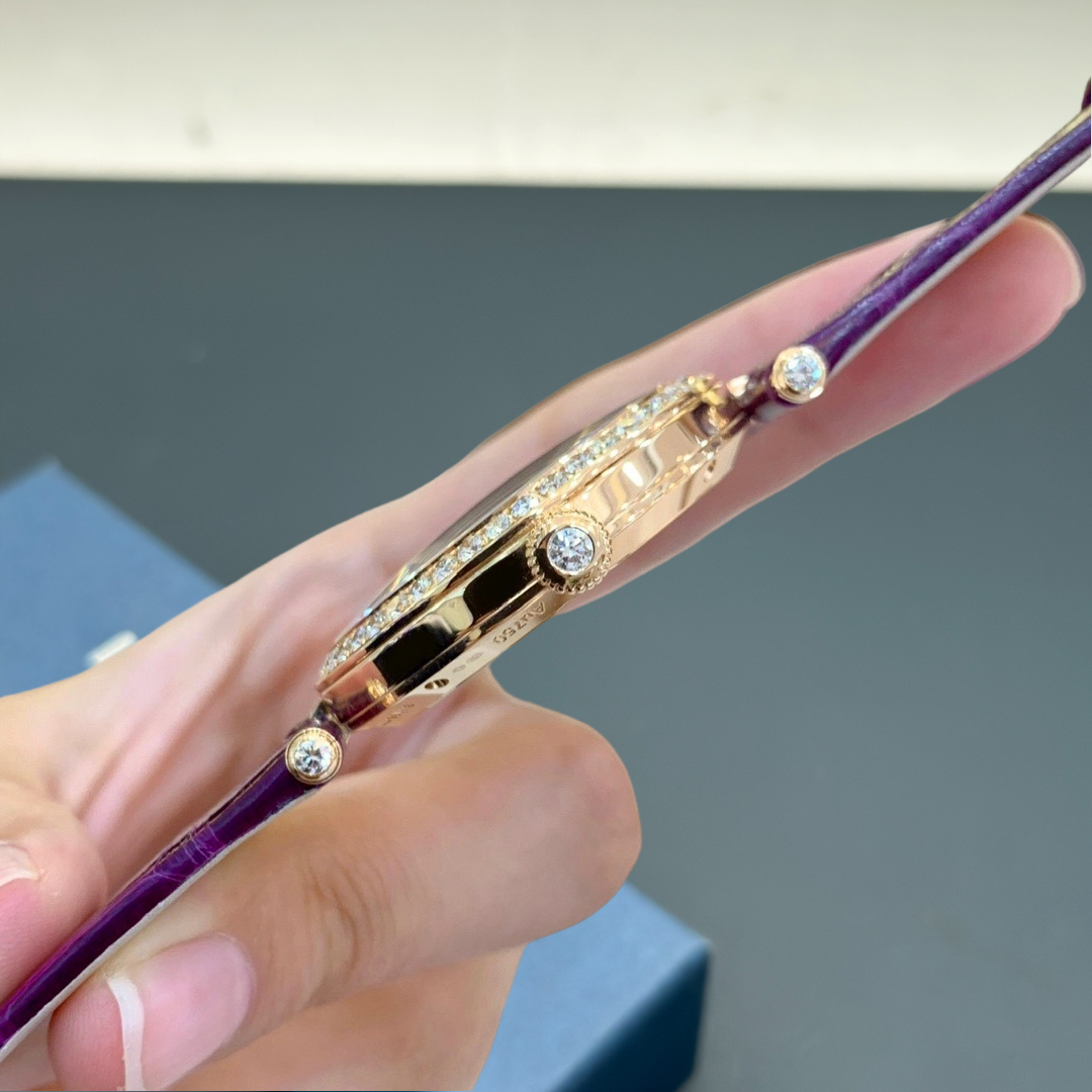 Van Cleef & Arpels VCARO4KB00 detail 2