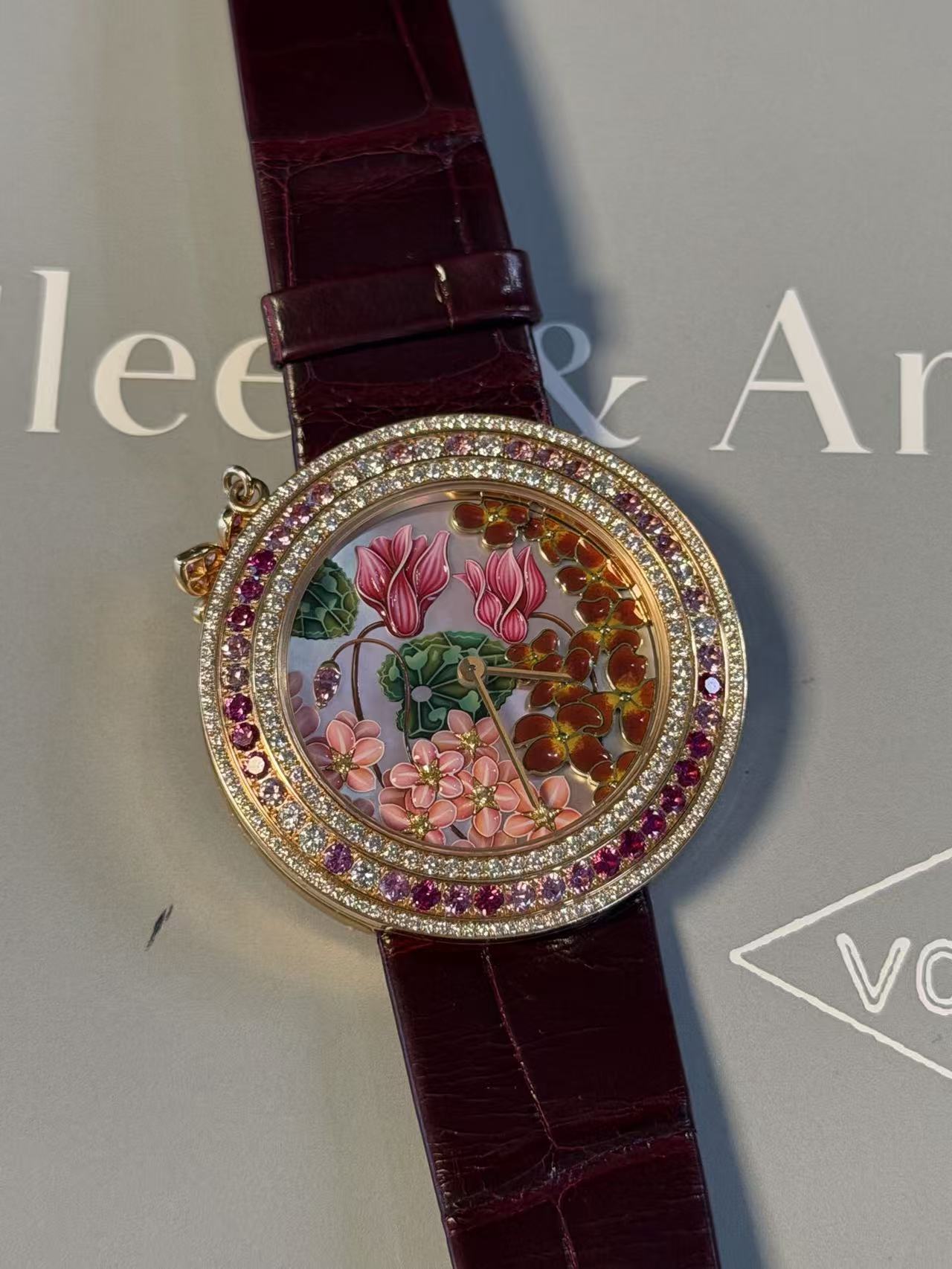 Van Cleef & Arpels VCARO4JW00 detail 6