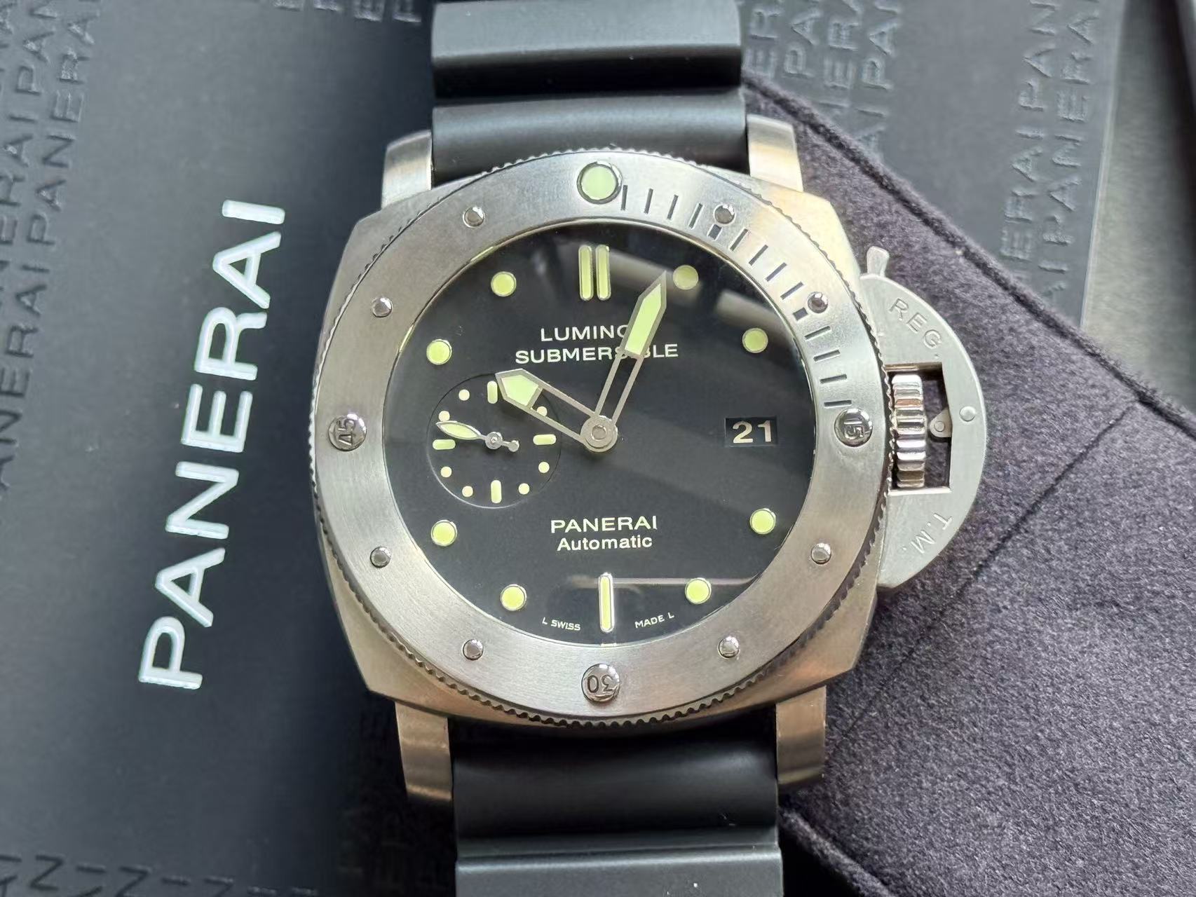Panerai PAM00305 detail 8