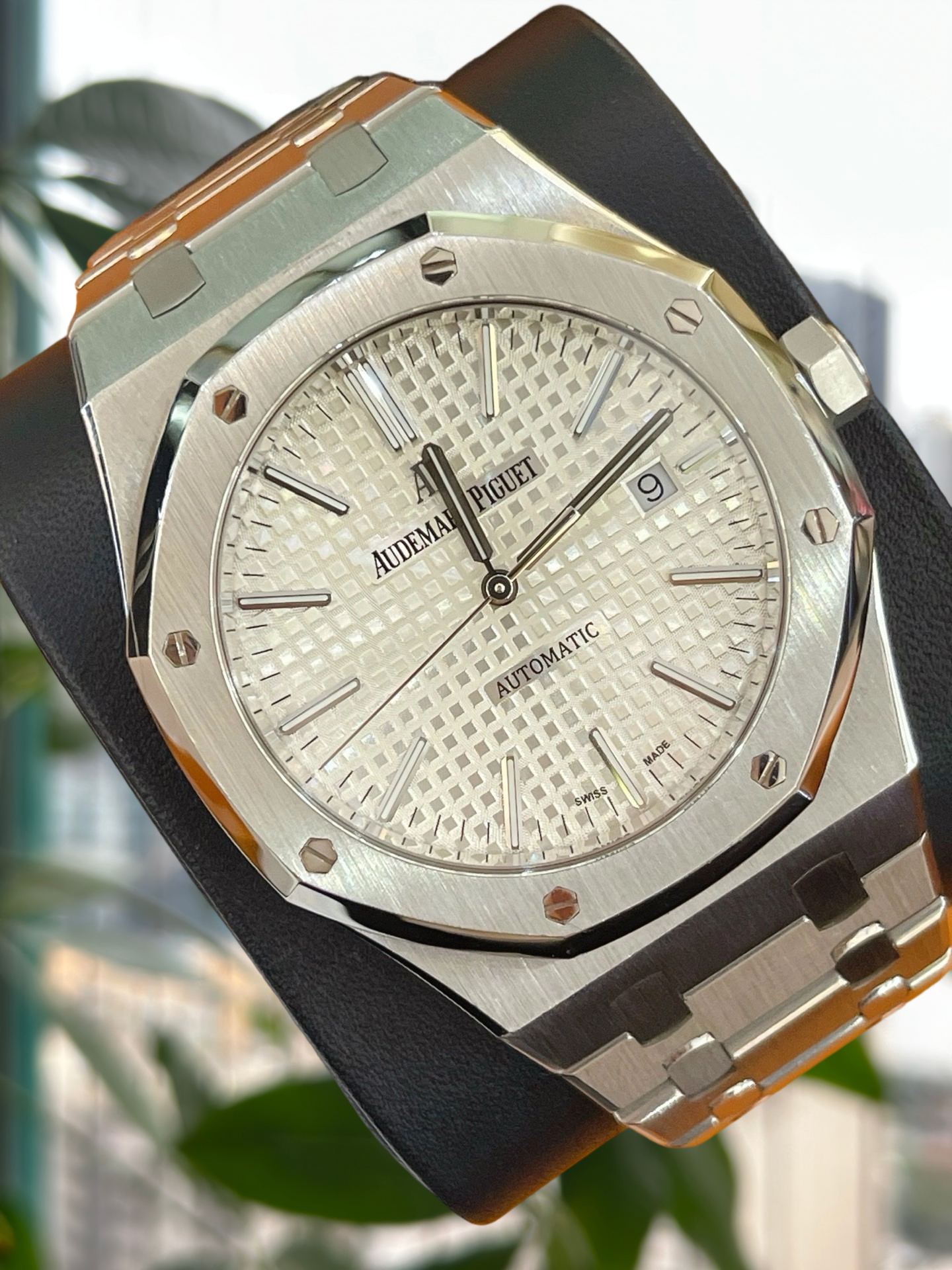 Audemars Piguet 15400ST.OO.1220ST.02 detail 1