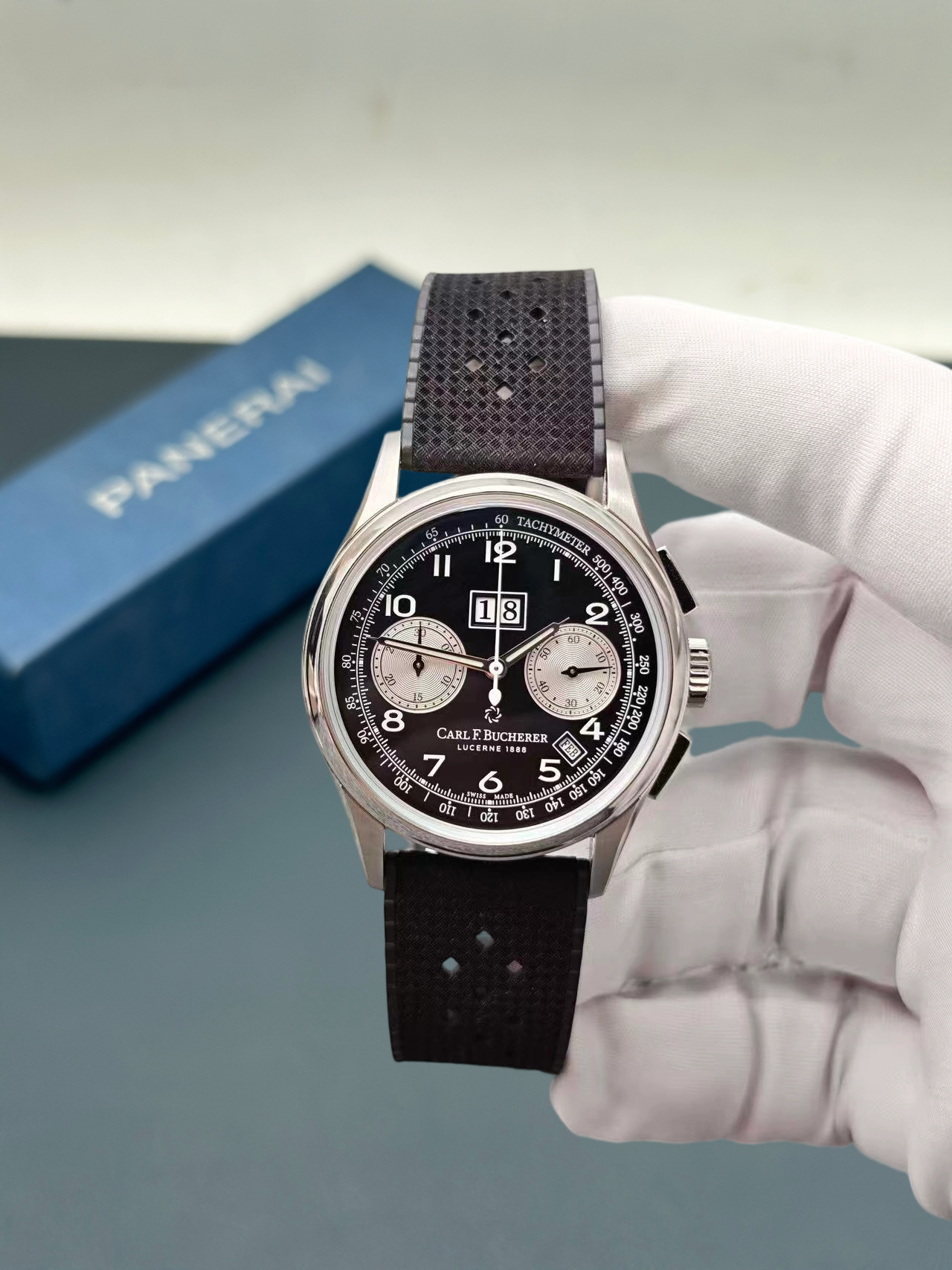 Carl F. Bucherer 00.10803.08.32.02 detail 1