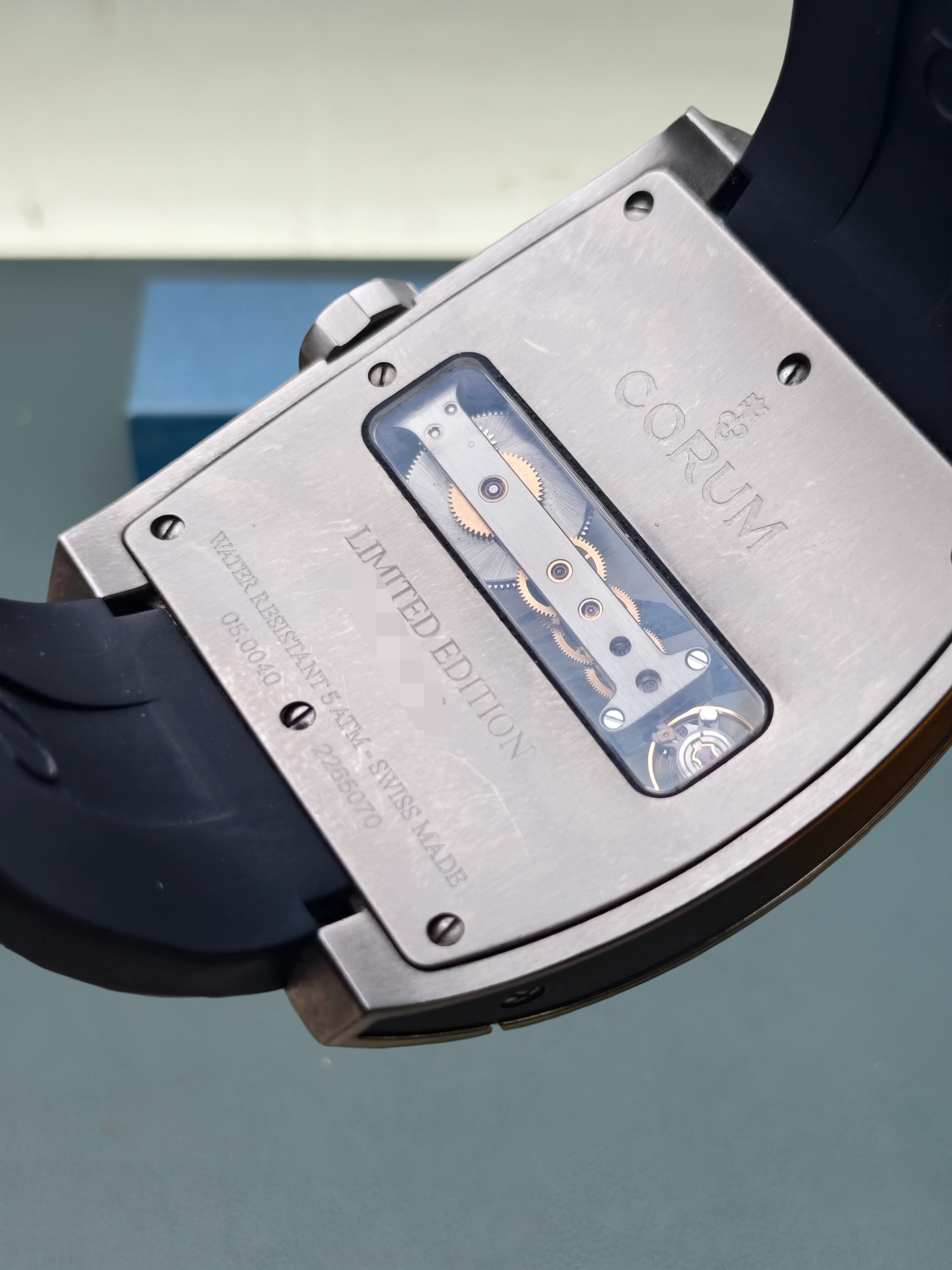 Corum 007.400.06 / F371 detail 4