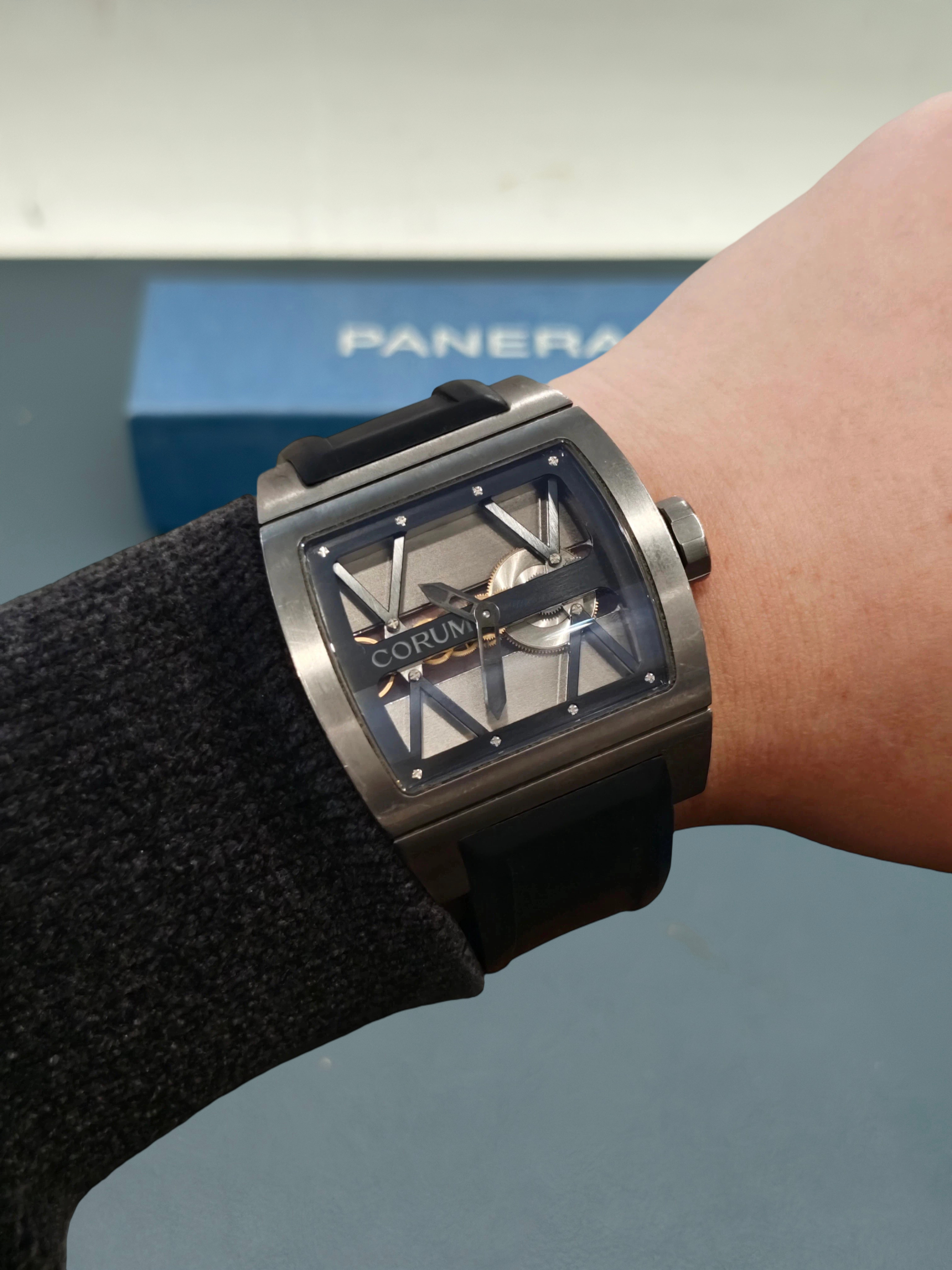 Corum 007.400.06 / F371 detail 3