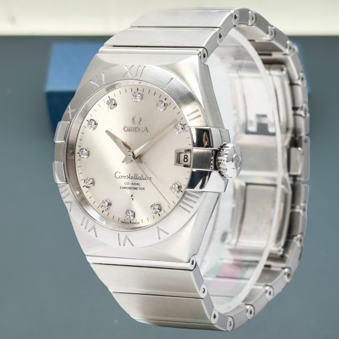 Omega 123.10.38.21.52.001 detail 2