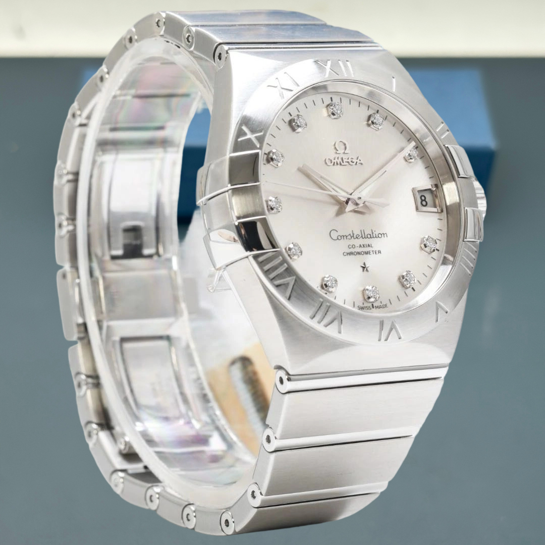 Omega 123.10.38.21.52.001 detail 3