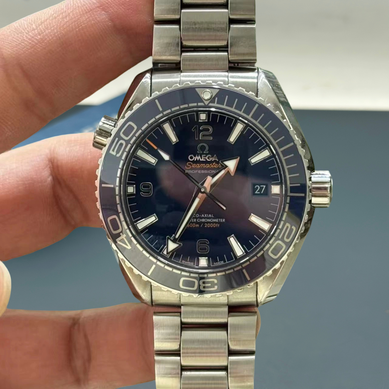 Omega 215.30.44.21.03.001 detail 3