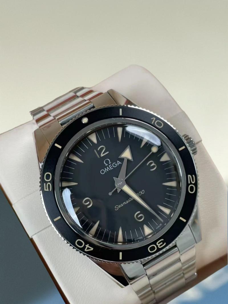 Omega 234.30.41.21.01.001 detail 2